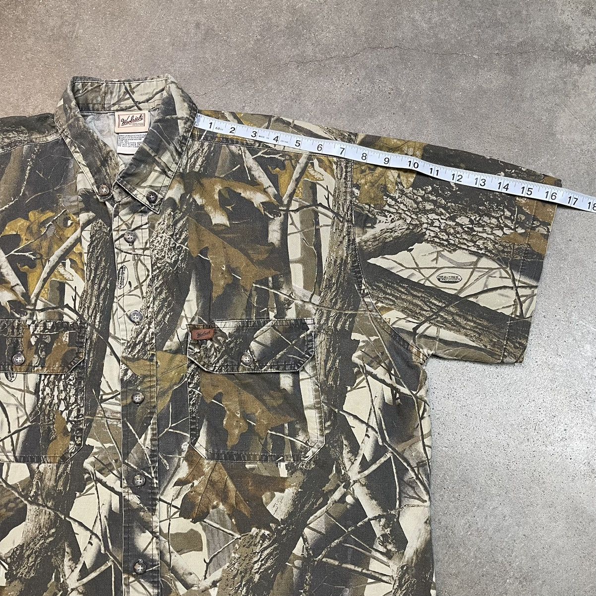 Woolrich Woolen Mills Vintage Woolrich Realtree Hardwoods Camo Button Shirt Size US L / EU 52-54 / 3 - 6 Thumbnail