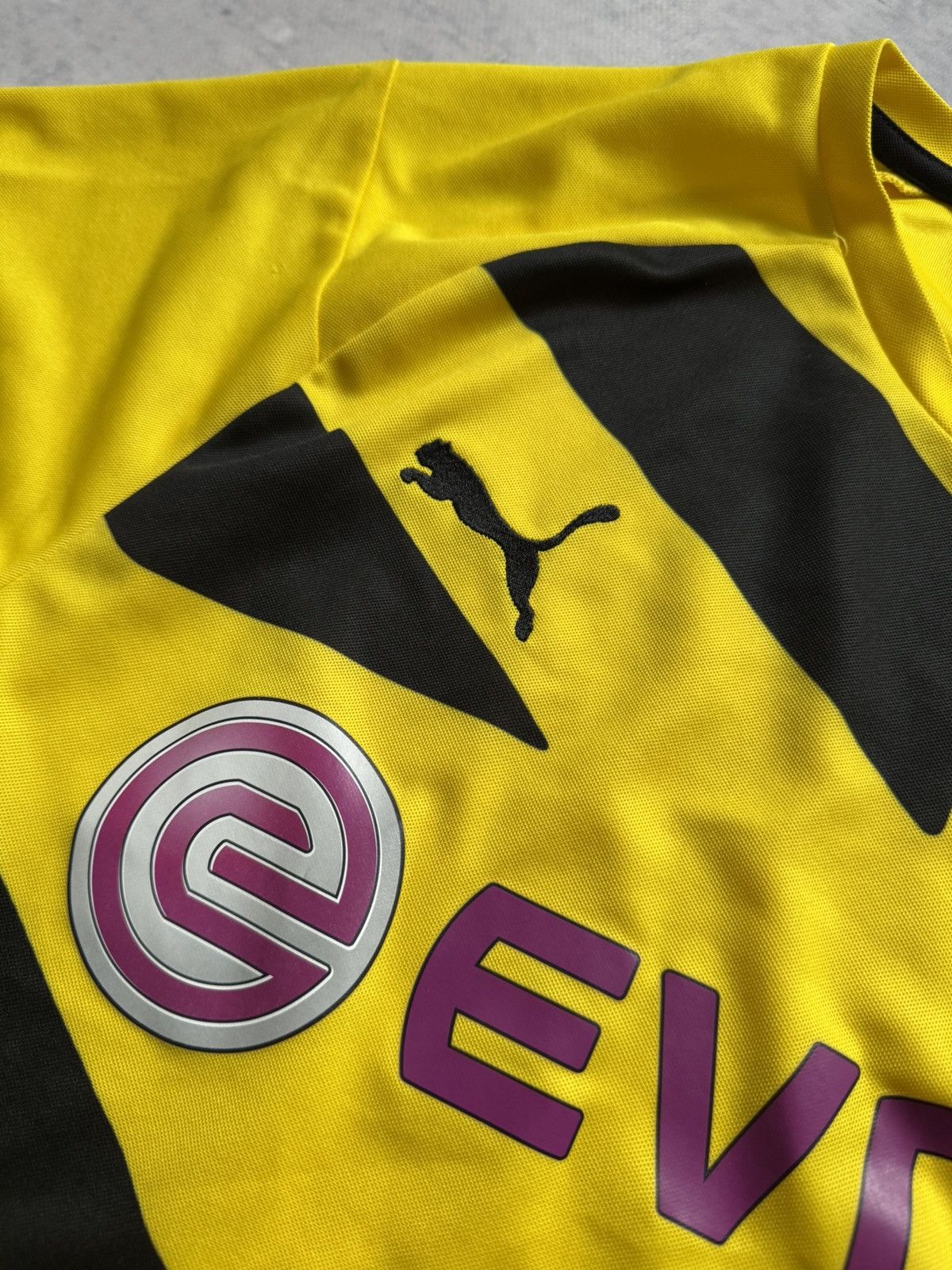 Vintage BVB YELLOW Puma soccer jersey Evonik rare tee Size US L / EU 52-54 / 3 - 4 Thumbnail