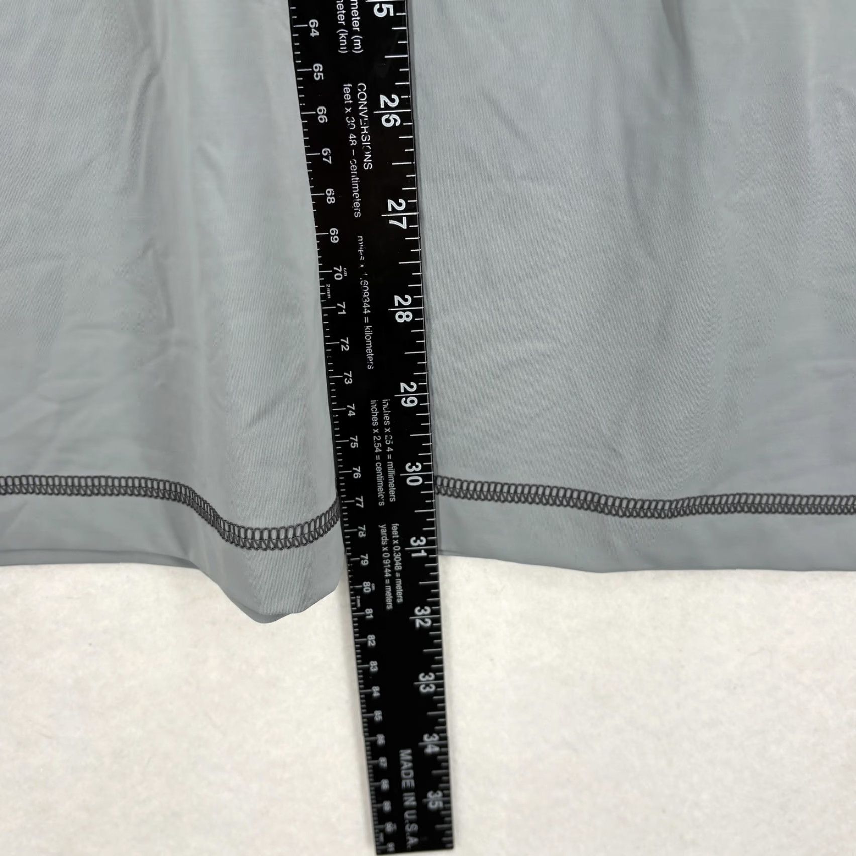 Duluth Trading Company Duluth Suit Up Long Sleeve Mock Neck Swim Tee Mens 2XL Gray Stretch Outdoors UPF Shirt Mens 2XL Gray Stretch Size US XXL / EU 58 / 5 - 6 Thumbnail