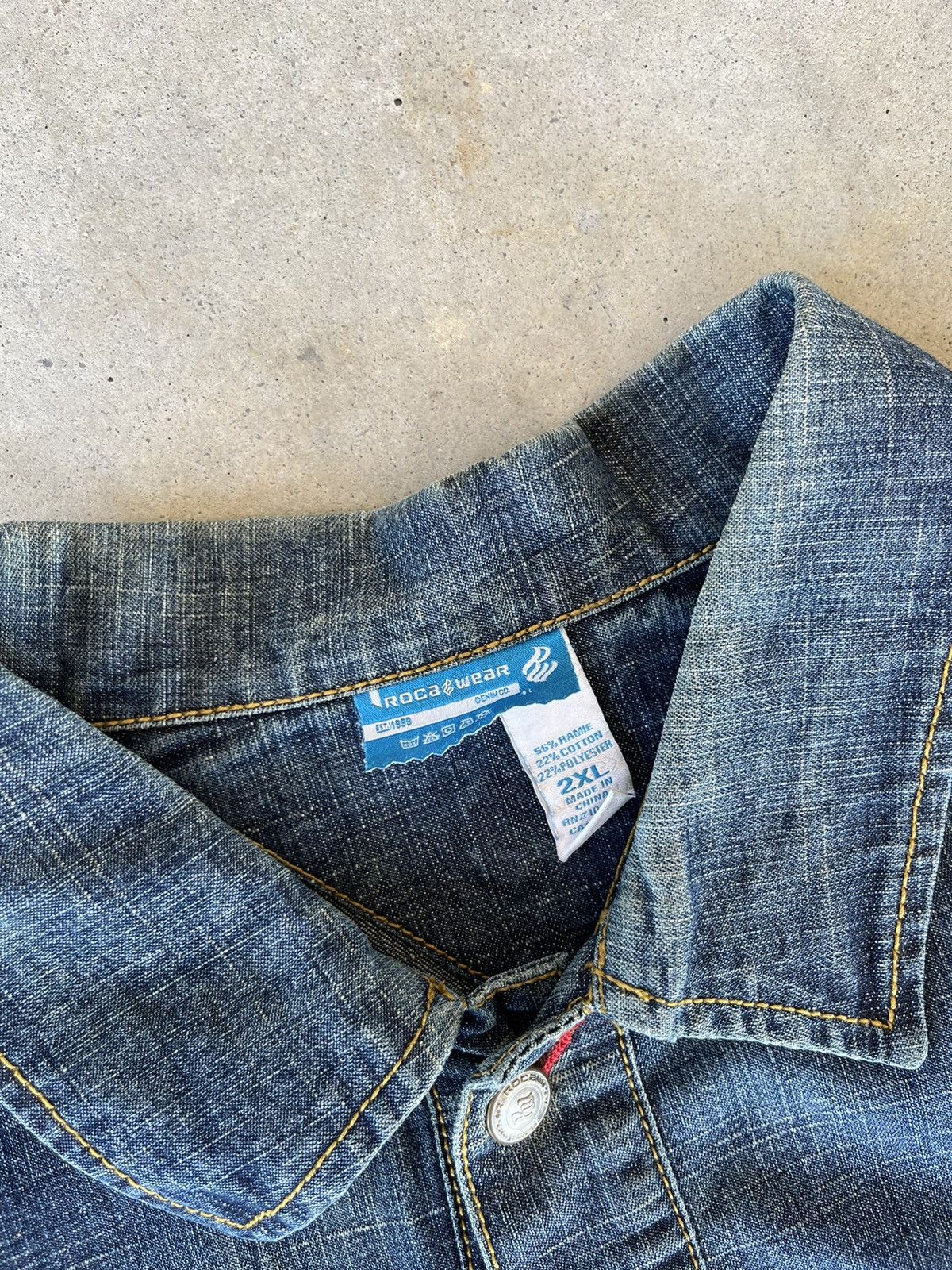 Ecko Unltd. Vintage Y2K Rocawear Denim Chore Coat w/ Emboridered Patches Size US XXL / EU 58 / 5 - 5 Thumbnail