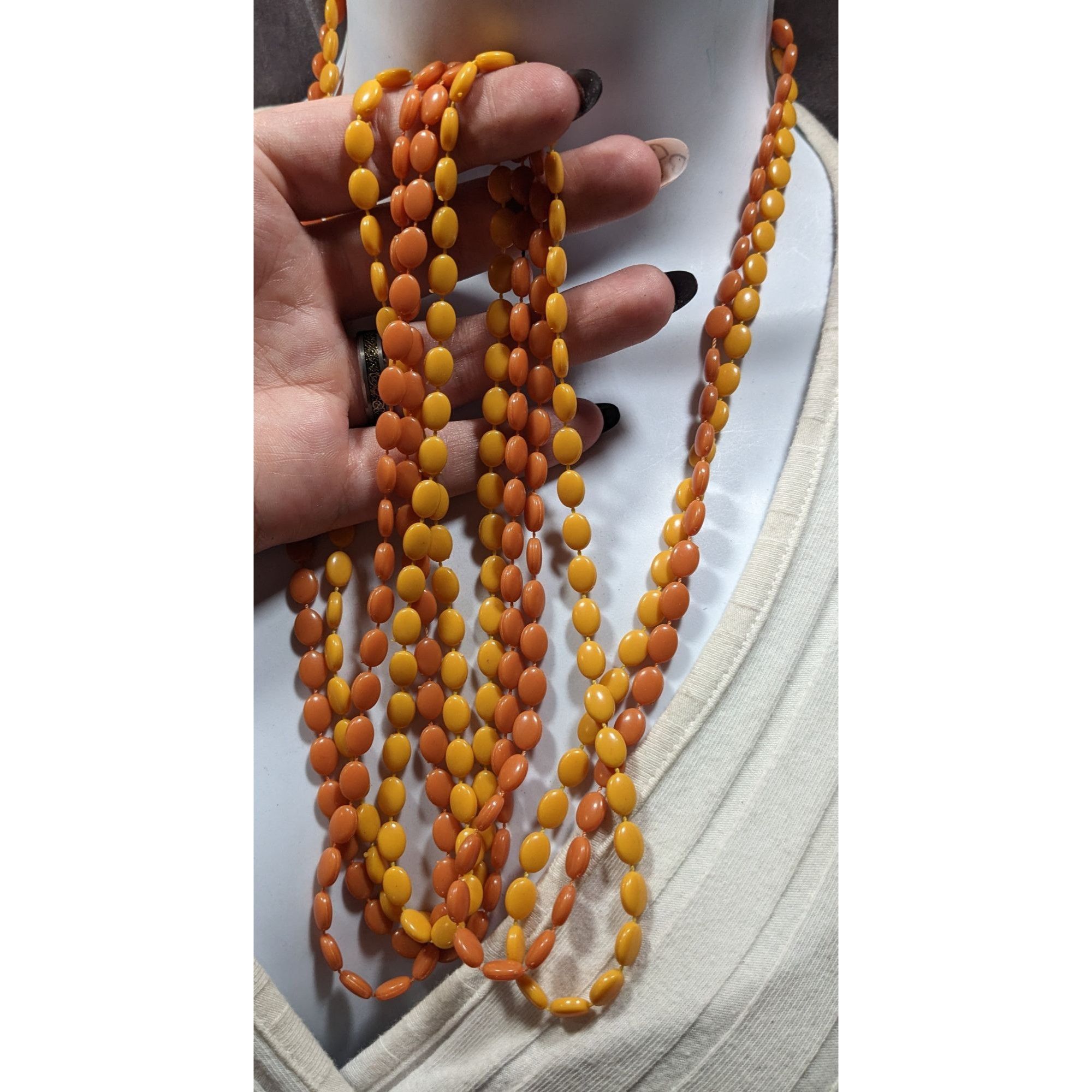 Other Vintage Retro Yellow And Orange Plastic Beaded Necklace Size ONE SIZE - 3 Thumbnail