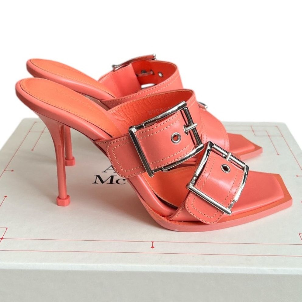Alexander McQueen Alexander McQueen Apricot Buckle Mule Sandals, IT38/US8 Size US 8 / IT 38 - 7 Thumbnail