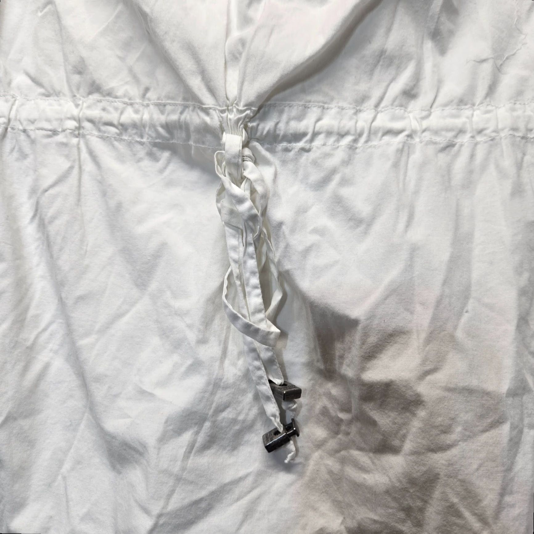 Vintage VINTAGE? No, it's not vintage. Simply Vera Wang Shirt Solid White V Neck Ruffle Half Sleeve Adult Women's 14 Size XL / US 12-14 / IT 48-50 - 7 Thumbnail