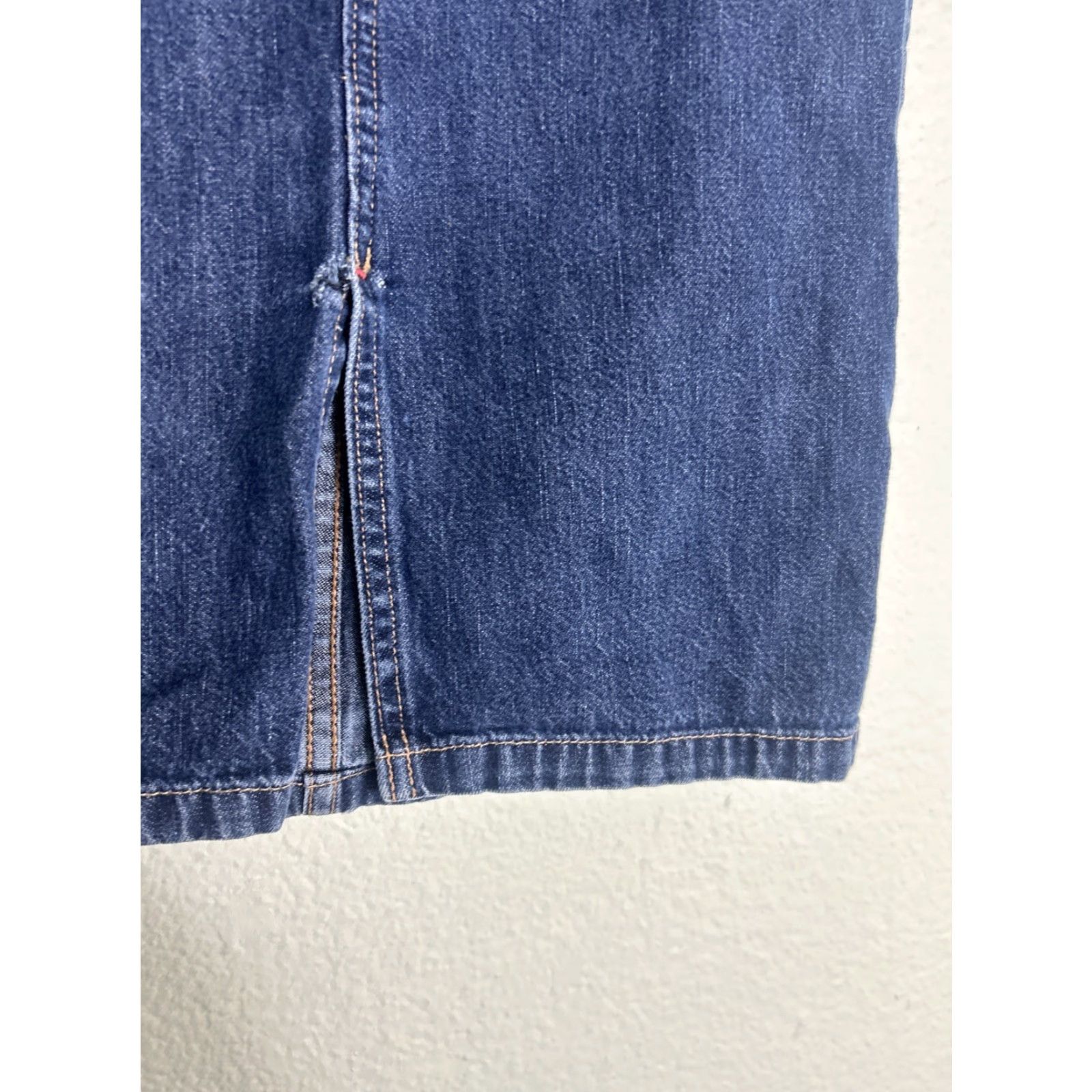 Guess VINTAGE Guess Skirt Denim Women 27 Dark Wash Short Straight & Pencil Mens? Womens Size 27" / US 4 / IT 40 - 6 Thumbnail