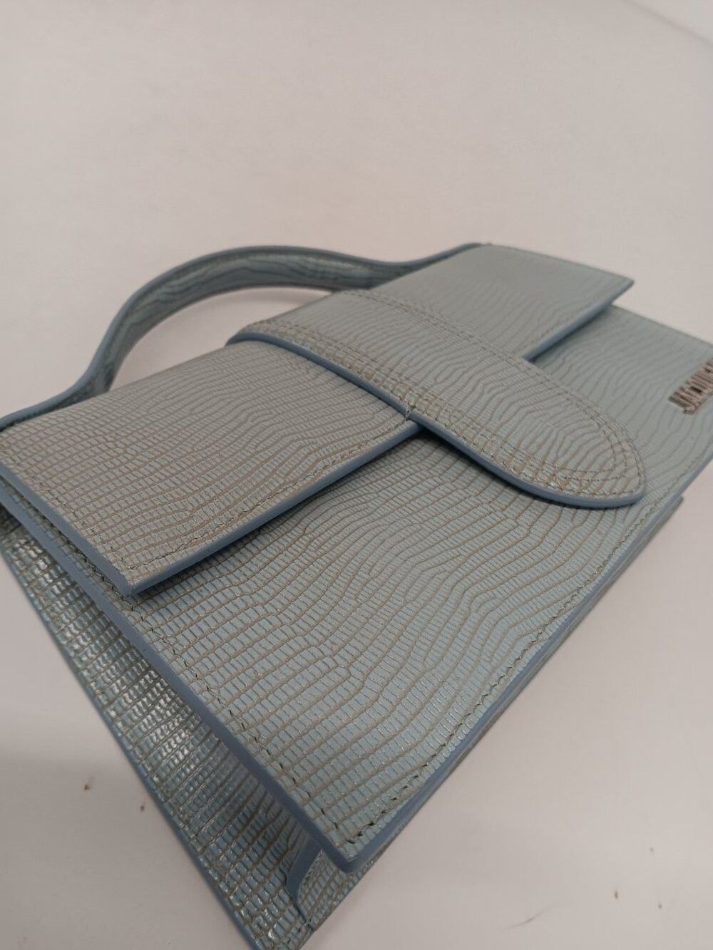 Jacquemus Jacquemus Le Grand Bambino Lizard Embossed Shoulder Bag Size ONE SIZE - 9 Thumbnail