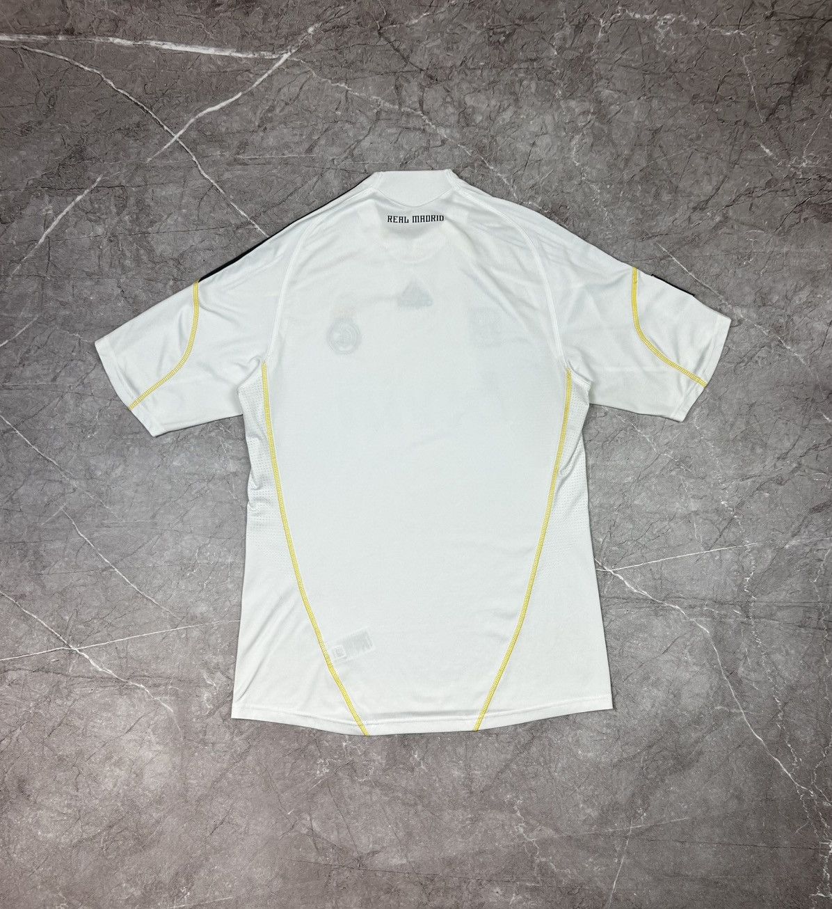 Adidas Adidas Real Madrid Jersey Size M Size US M / EU 48-50 / 2 - 4 Thumbnail