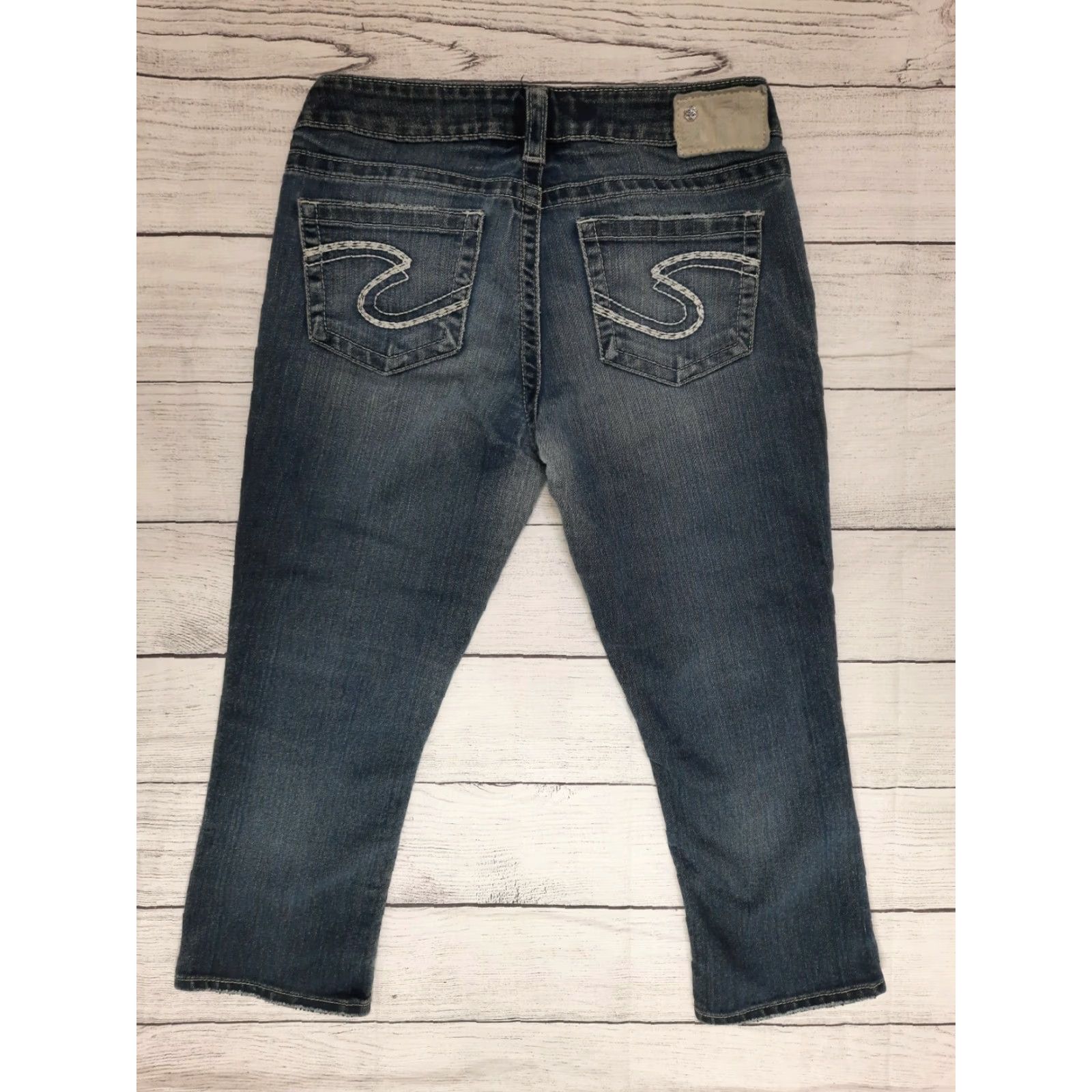 Silver Jeans Co. Silver Jeans Aiko Capris Womens Dark Wash Denim Crop Pants 28 Size 28 Inseam 22 Low Rise Capri Jeans Womens Size 28" / US 6 / IT 42 - 6 Thumbnail