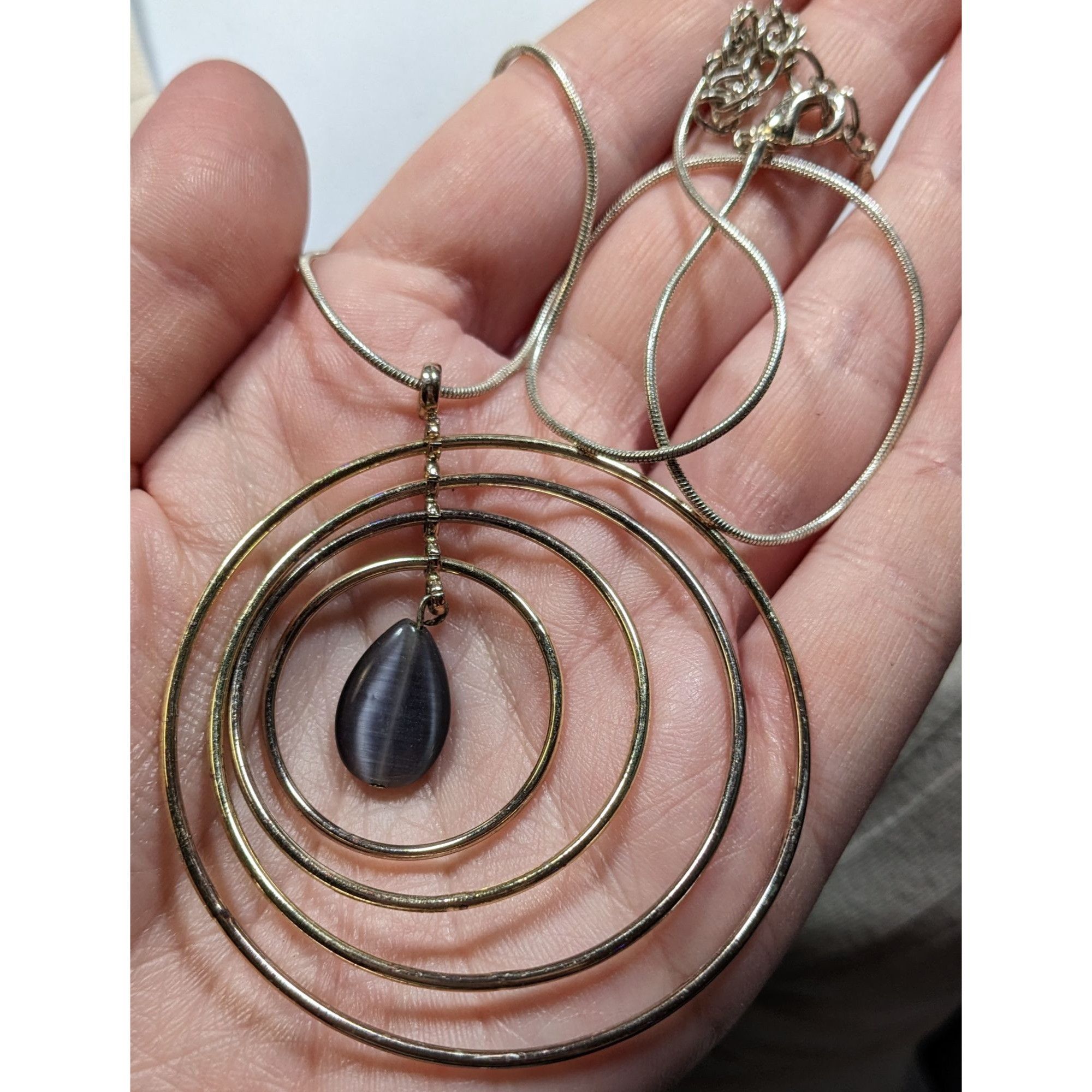 Other Gold & Silver Spiral Tone Pendant Necklace With Teardrop Cha Size ONE SIZE - 5 Thumbnail