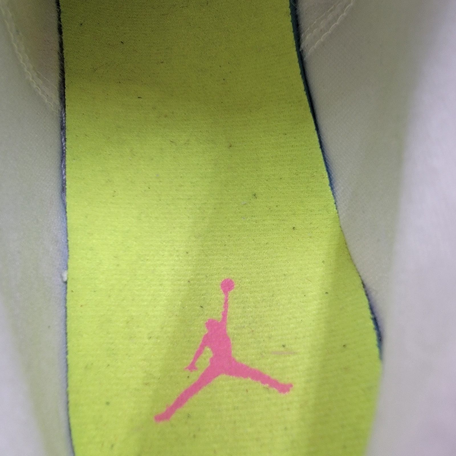 Nike Nike Air Jordan 1 Mid SE GS 'Edge Glow' Sz 6.5Y/8W CV4611100 Size US 8 / IT 38 - 7 Thumbnail