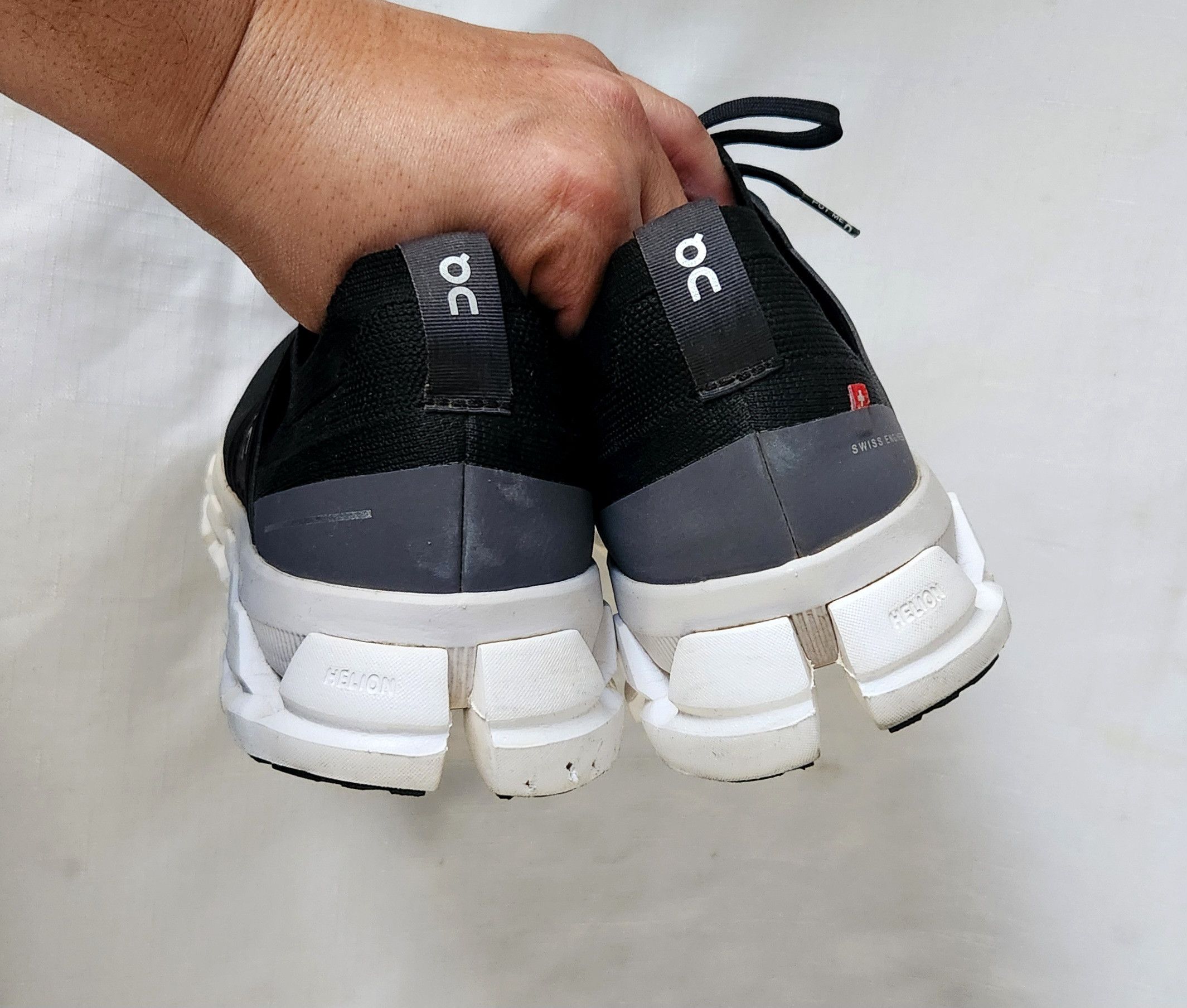 On On Cloud Swift 3 running sneakers Black white SZ 10 Women's Size US 10 / IT 40 - 12 Thumbnail