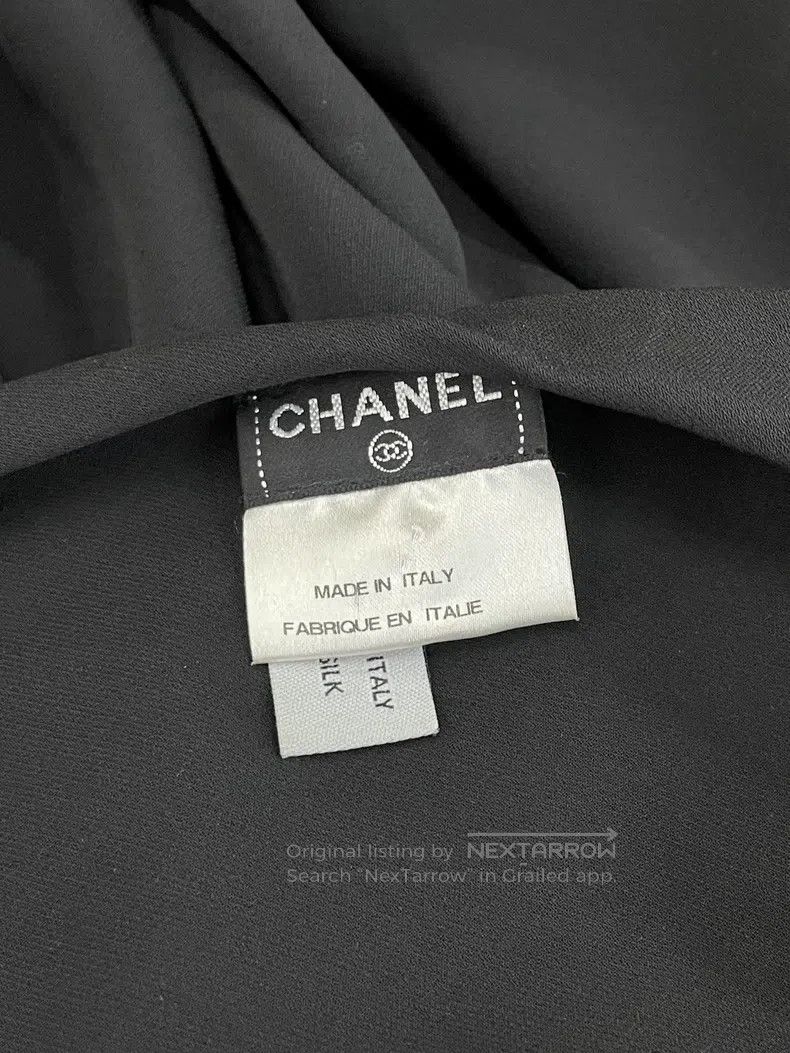 Chanel Chanel Black off-shoulder top with oblique shoulder Size XS / US 0-2 / IT 36-38 - 5 Thumbnail