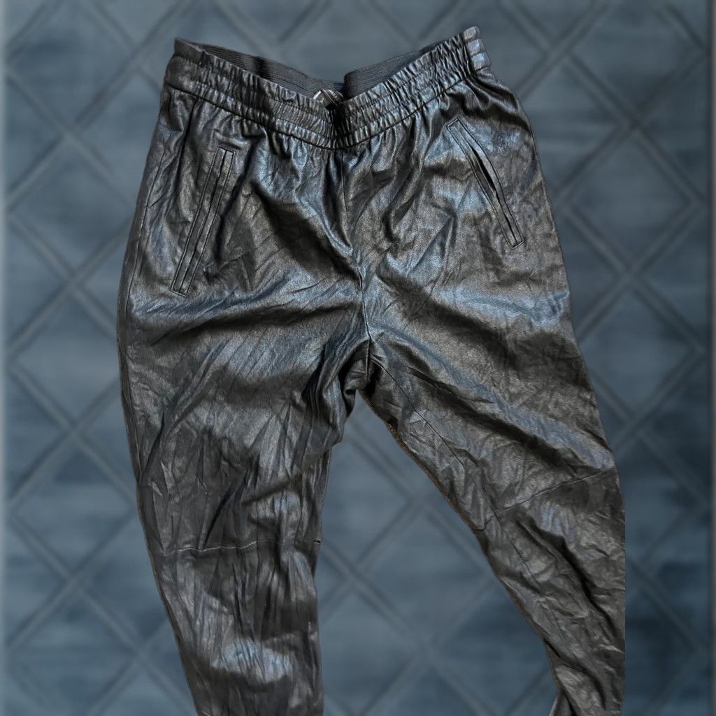 Bcbgmaxazria BCBGMAXAZRIA Pants Womens XS Black Faux Leather Pull On Joggers Sweatpants - Casual Size 26" / US 2 / IT 38 - 1 Thumbnail