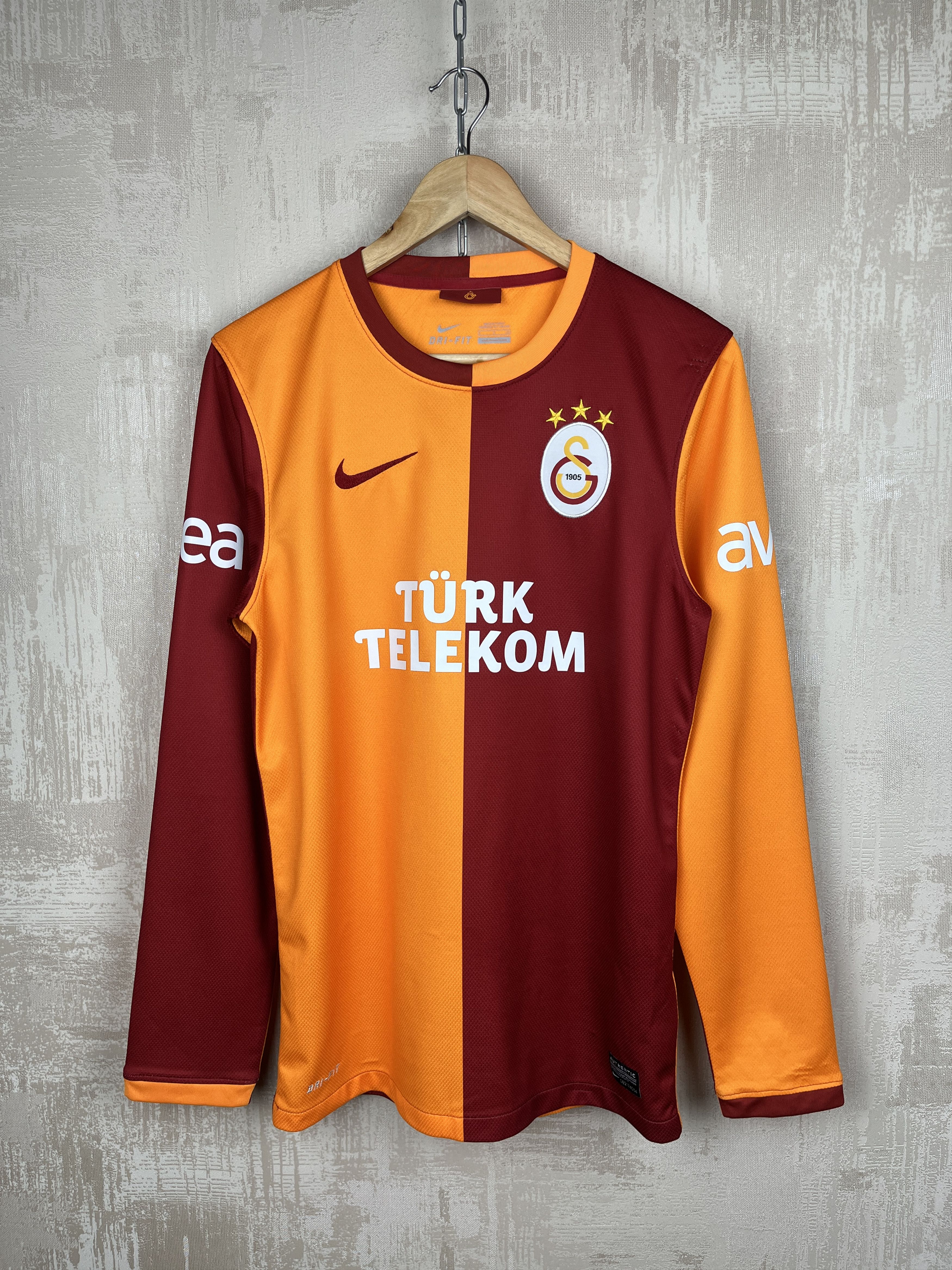 Nike Galatasaray Home Shirt 2013-2014 Soccer Football L/S Jersey Size US S / EU 44-46 / 1 - 1 Thumbnail