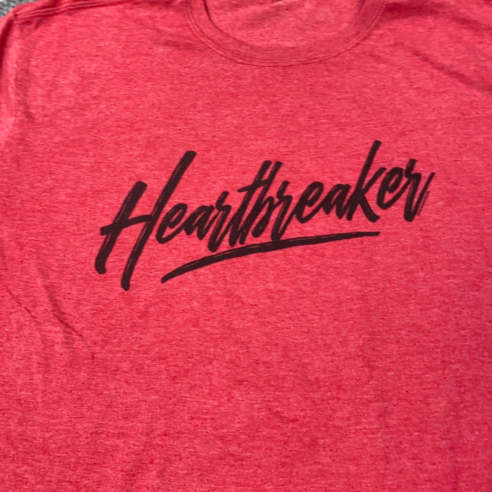 Gildan Pat Benatar Heartbreaker T-Shirt Mens XXL Red Rock Shirt 2XL Gildan Mens Rock 80s? Size US XXL / EU 58 / 5 - 2 Thumbnail