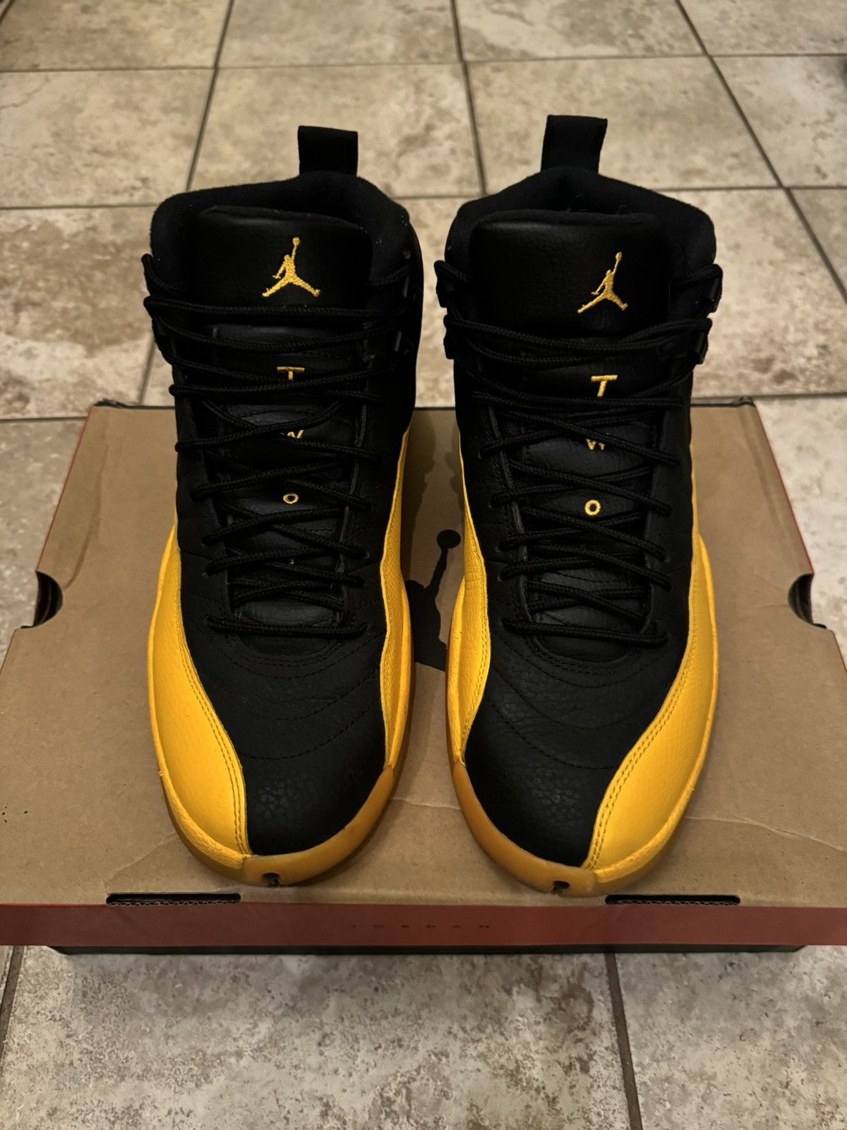 Jordan Brand Jordan 12 Retro University Gold Size US 10.5 / EU 43-44 - 2 Thumbnail