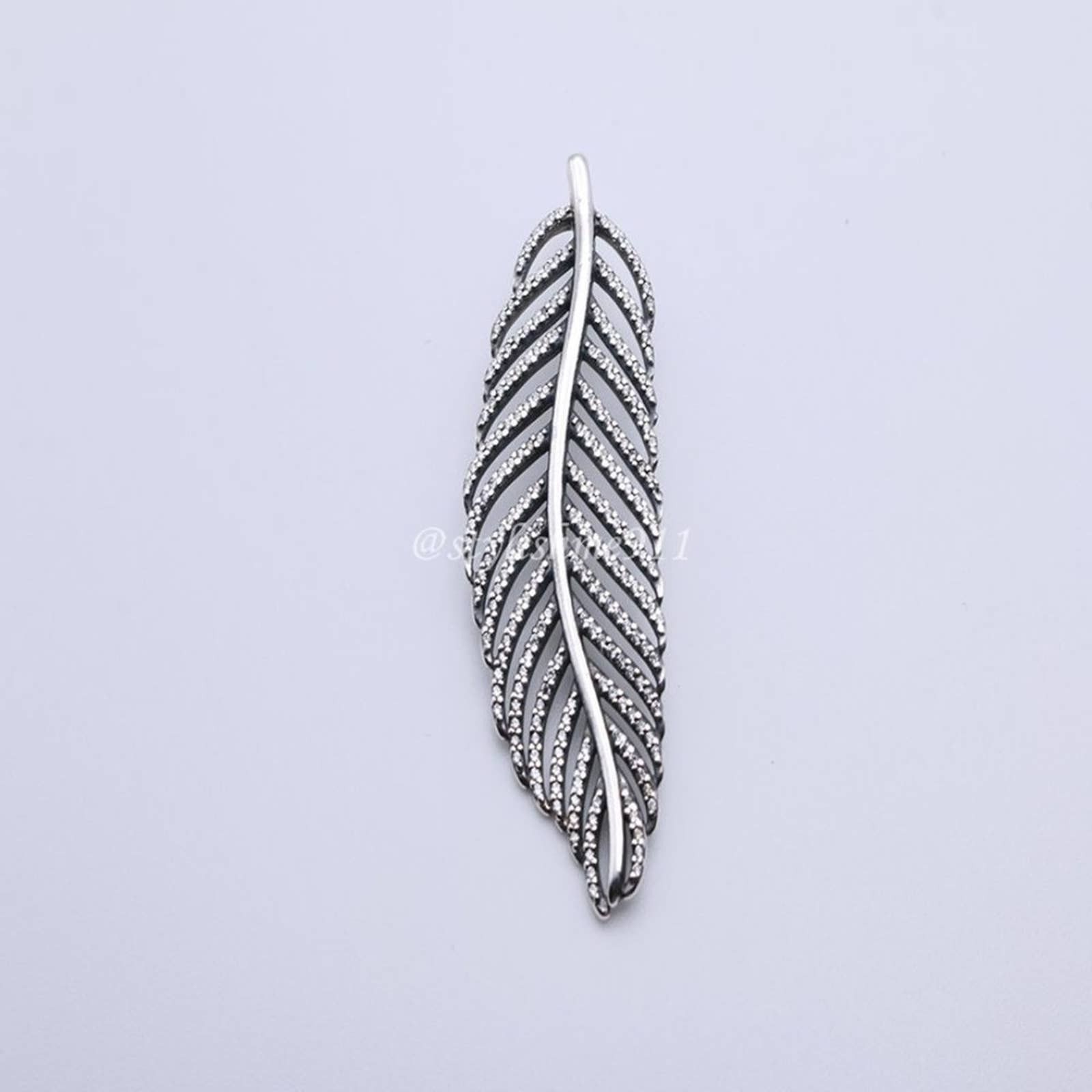 Authentic PANDORA Light as a Feather Pendant