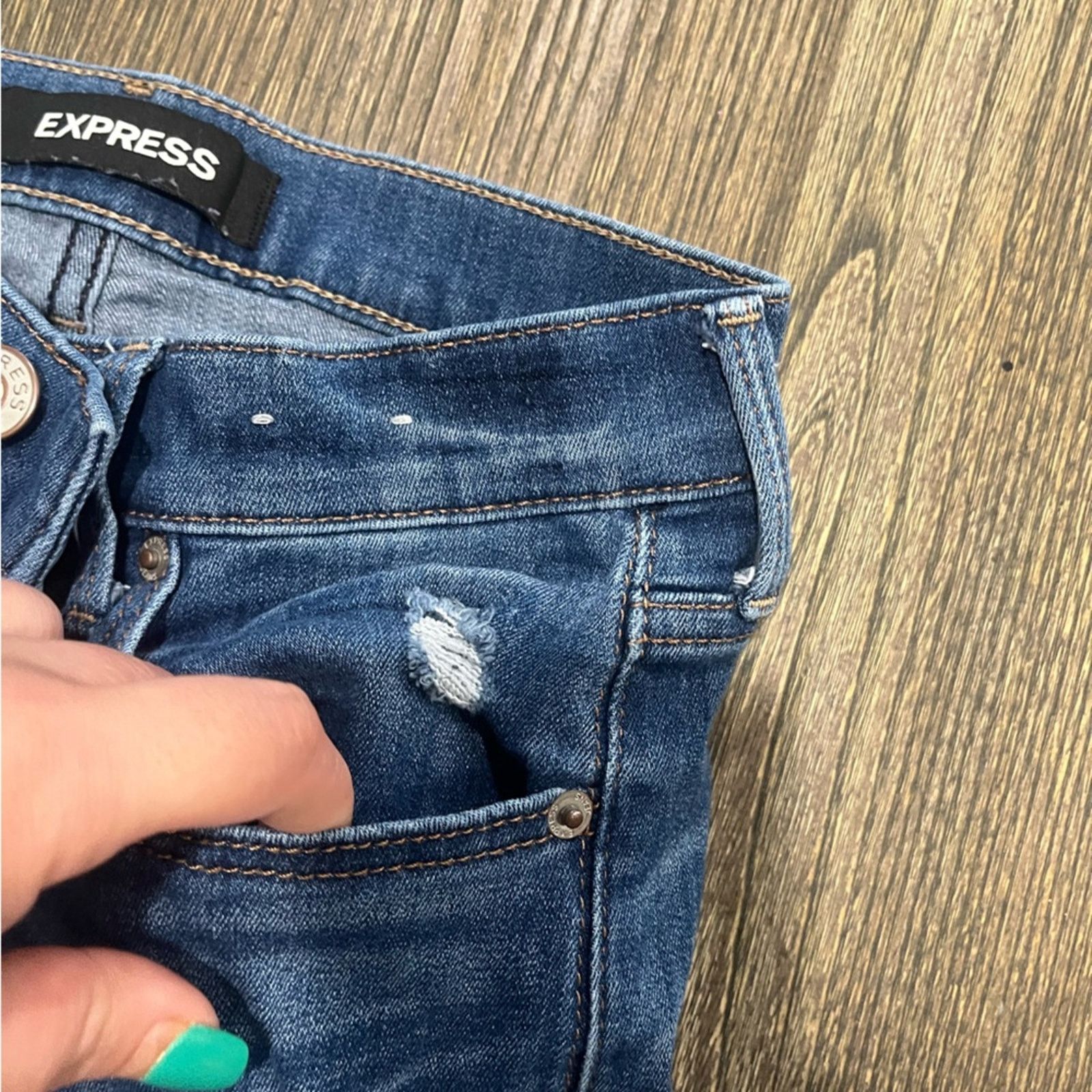 Express Express Super Skinny Jeans Mid Rise Whisker Distressed 2L Size 26" / US 2 / IT 38 - 5 Thumbnail