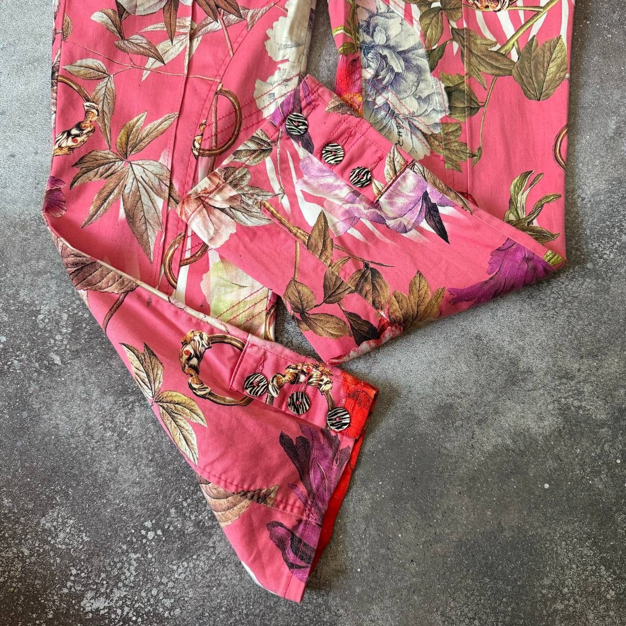 Roberto Cavalli Roberto Cavalli Multicolour Floral Y2K Capri Pants Size 28" / US 6 / IT 42 - 11 Thumbnail