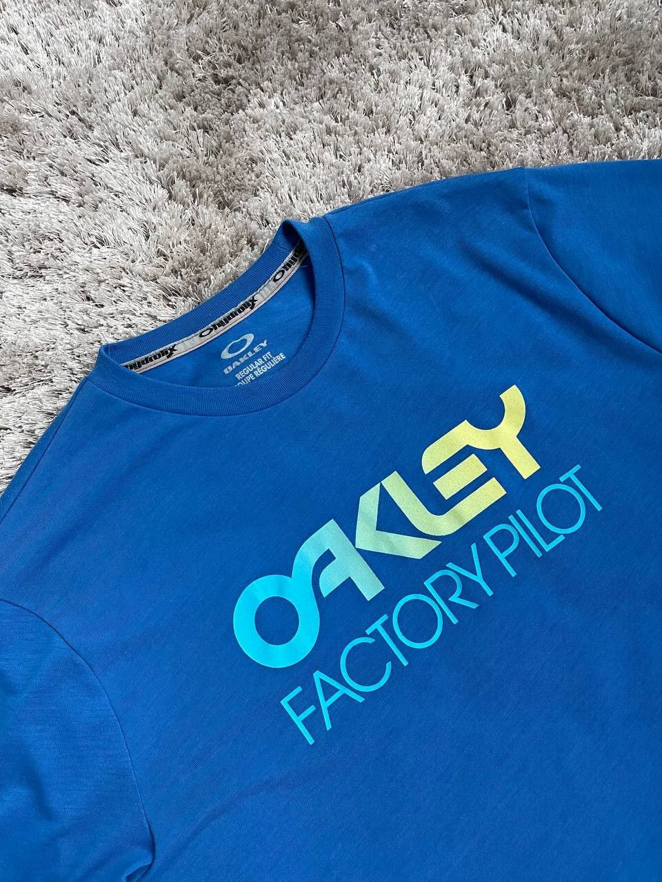 Oakley × Streetwear × Vintage vintage rare oakley big logo tee Size US L / EU 52-54 / 3 - 3 Thumbnail