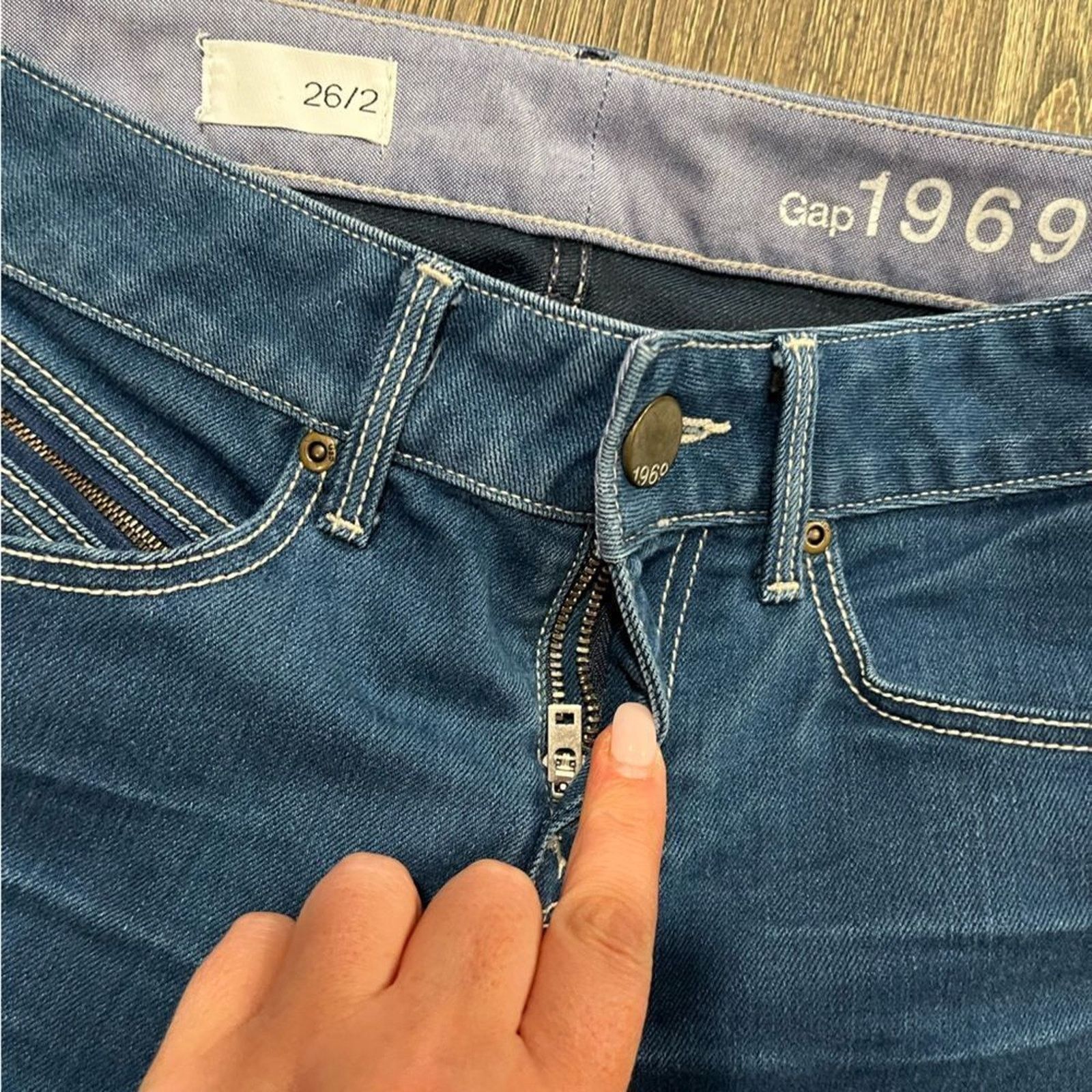 Gap Gap 1969 Mid-Rise Jeans Tapered Leg Slim Fit Stretch Denim Size 26" / US 2 / IT 38 - 5 Thumbnail