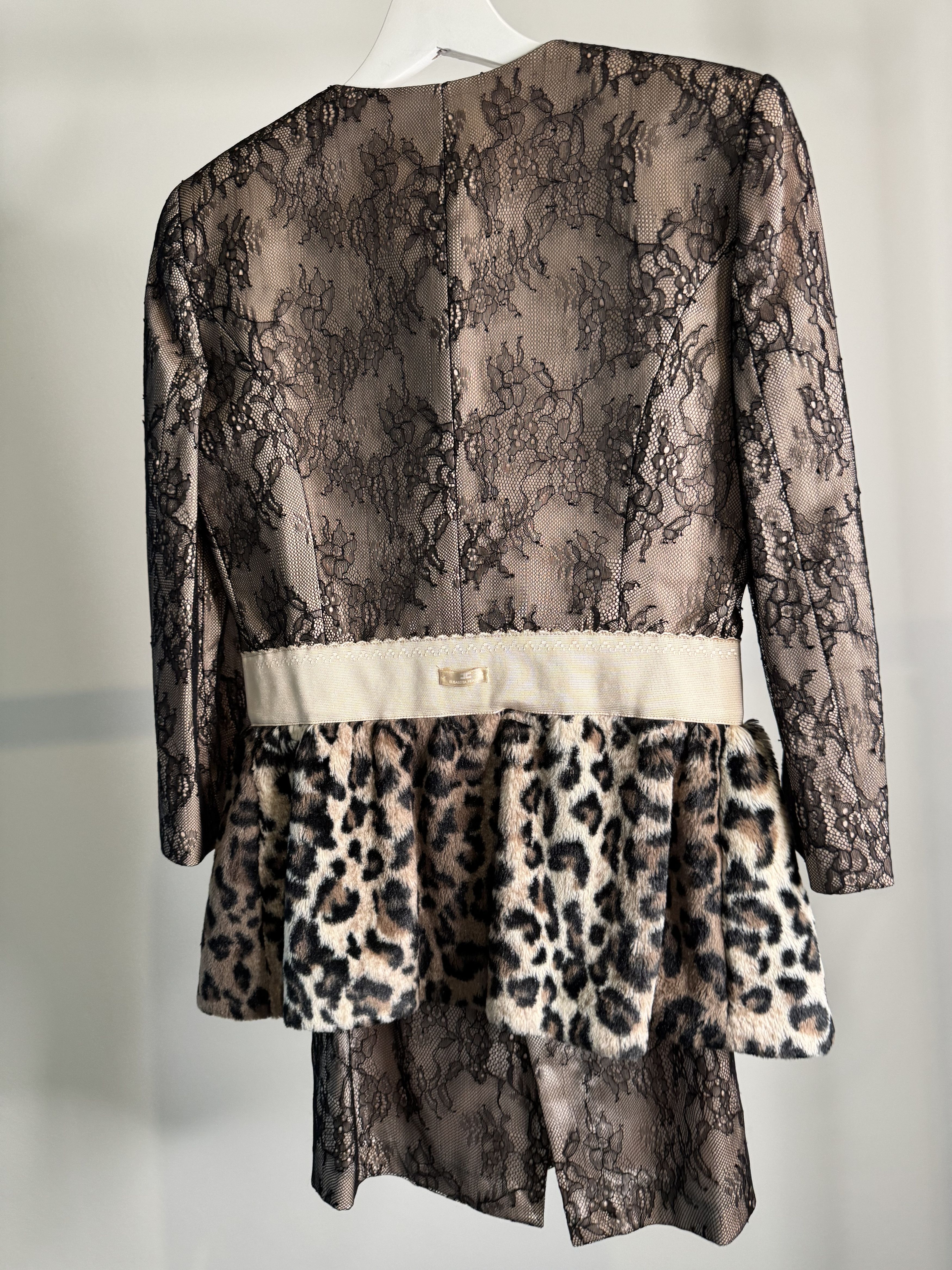 Elisabetta Franchi Elisabetta Franchi Lace Top & Skirt Set with Faux Fur Trim Size M / US 6-8 / IT 42-44 - 6 Thumbnail