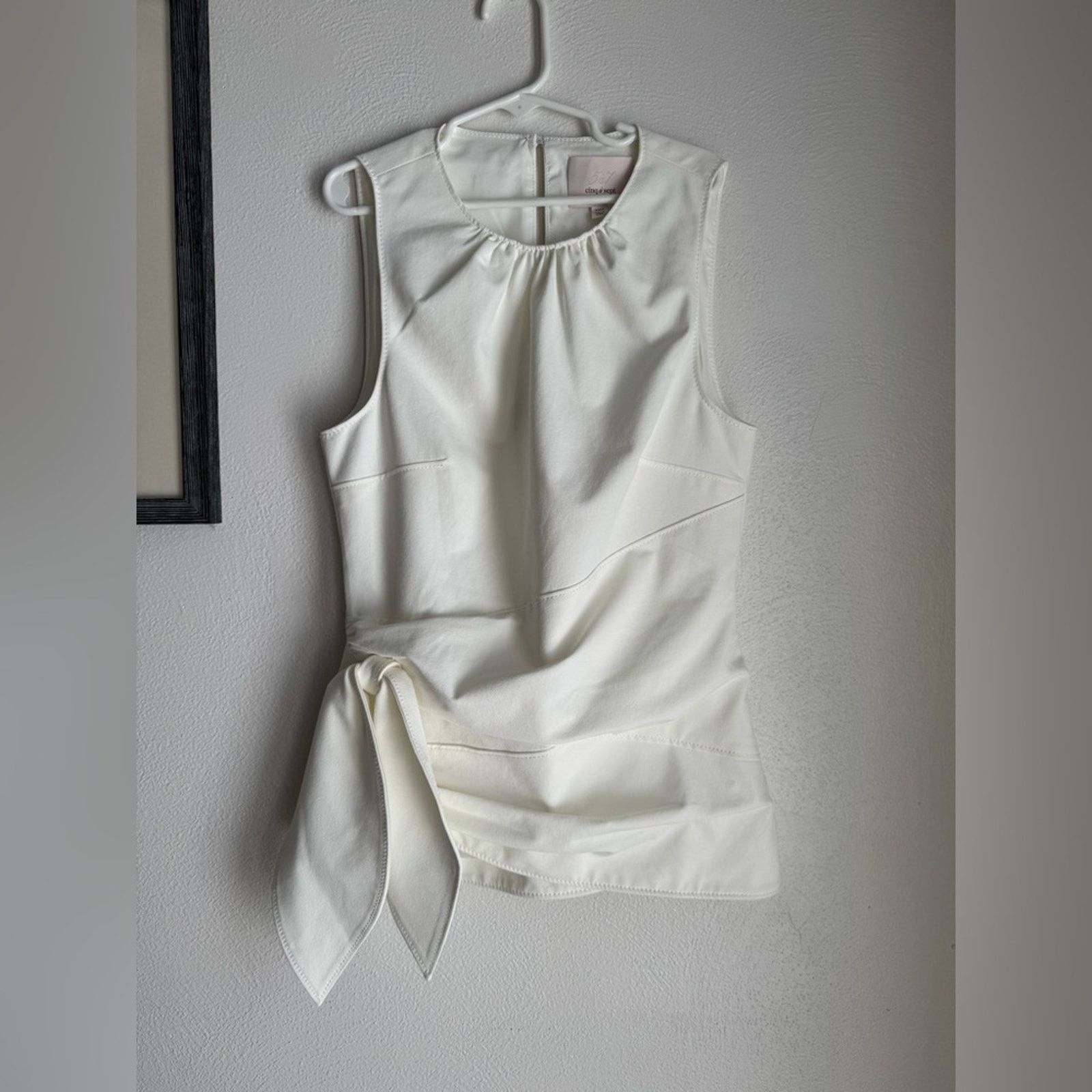 Cinq a Sept Revolve Cinq à Sept Hayley Gathered Crepe Top Size XXS / US 00 / IT 34 - 4 Thumbnail