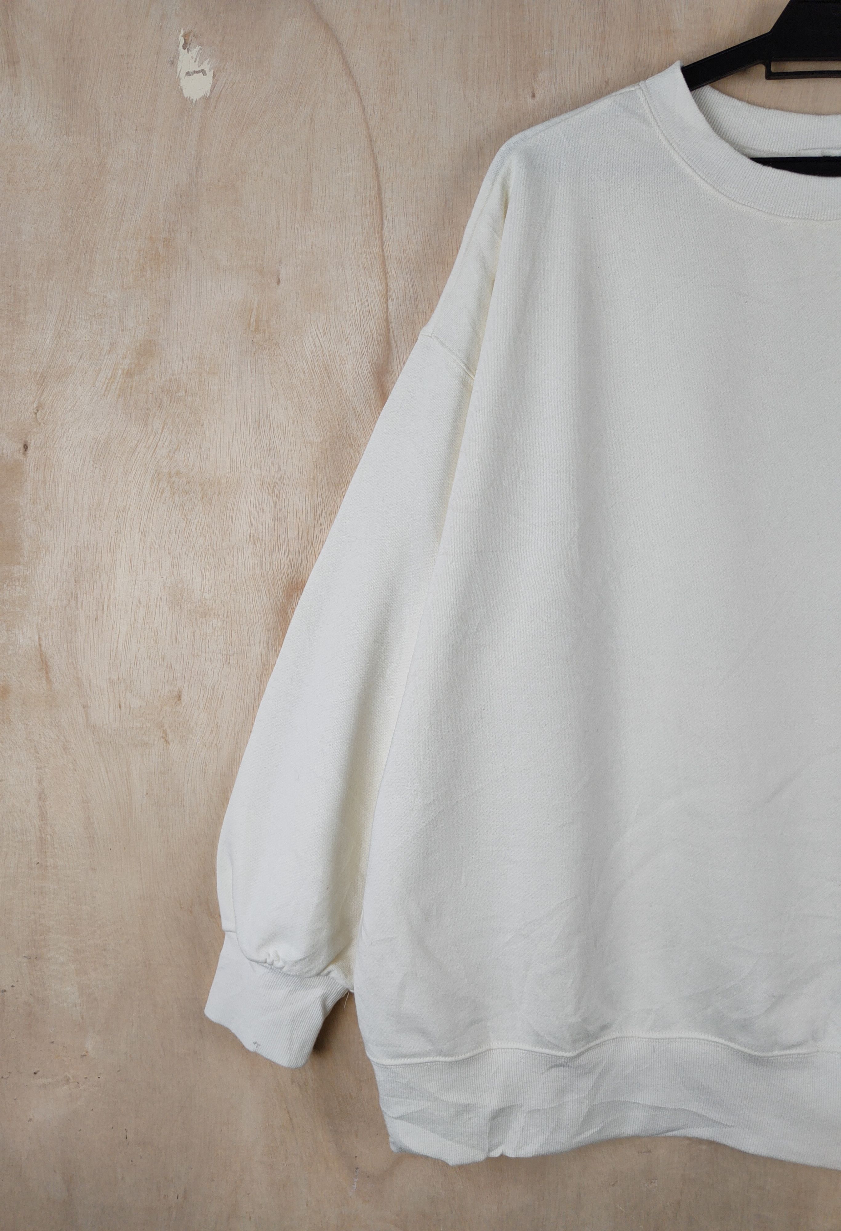 Japanese Brand × Vintage W Closet Ivory Sweatshirts #S2553 Size US XL / EU 56 / 4 - 3 Thumbnail