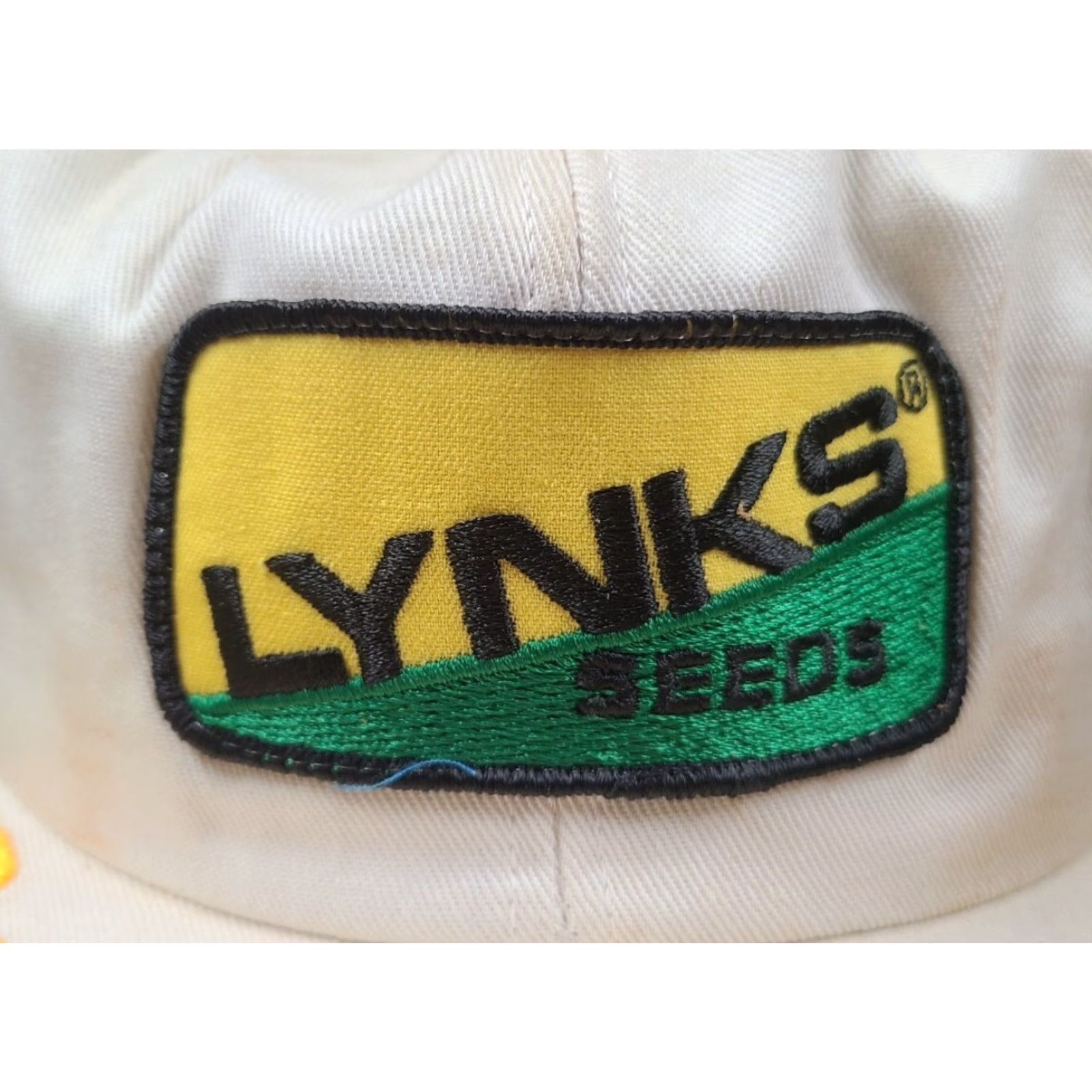 Vintage VINTAGE K-Products USA MADE Lynks Seeds Farm Patch Trucker Hat/Cap Oak Leaves White Adjustable Men Hats USA Farming 90s Concert Event Theme Mens Size ONE SIZE - 2 Thumbnail