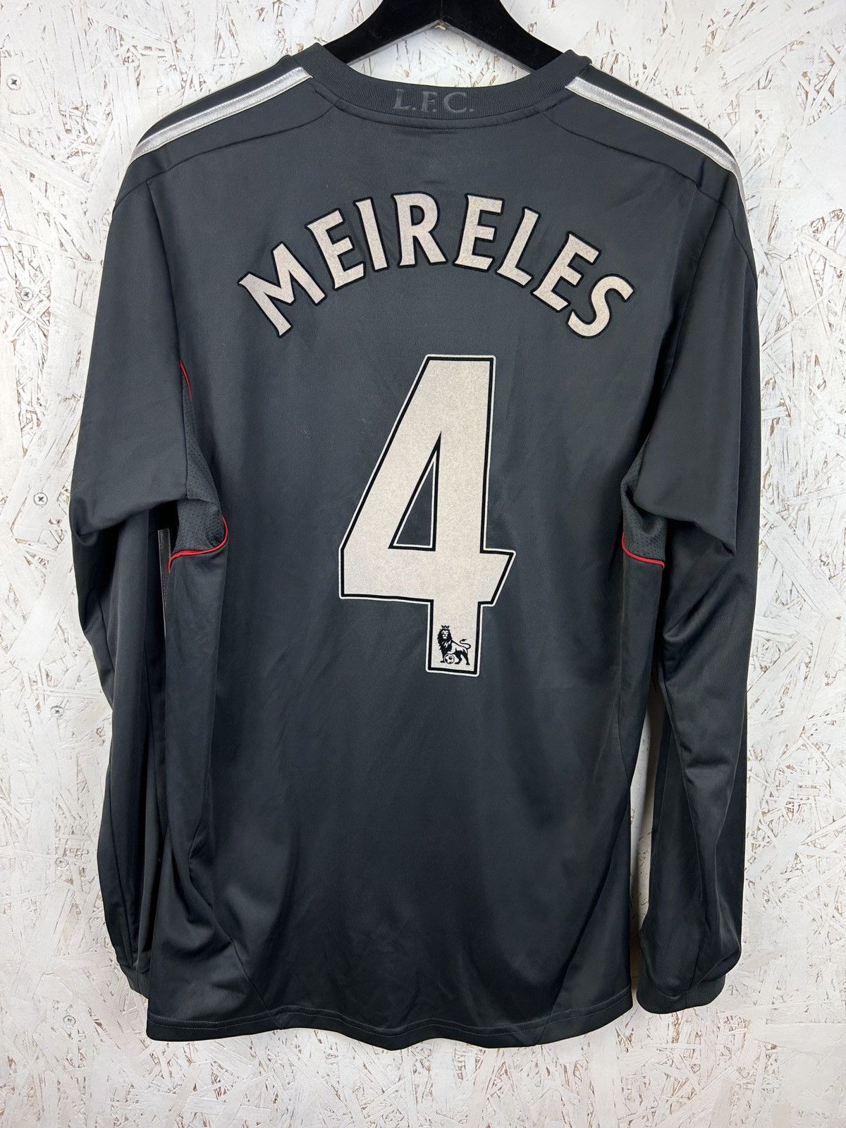 Adidas Vintage Adidas Liverpool #4 Meireles 2011/12 Away LS Jersey Size US M / EU 48-50 / 2 - 1 Thumbnail