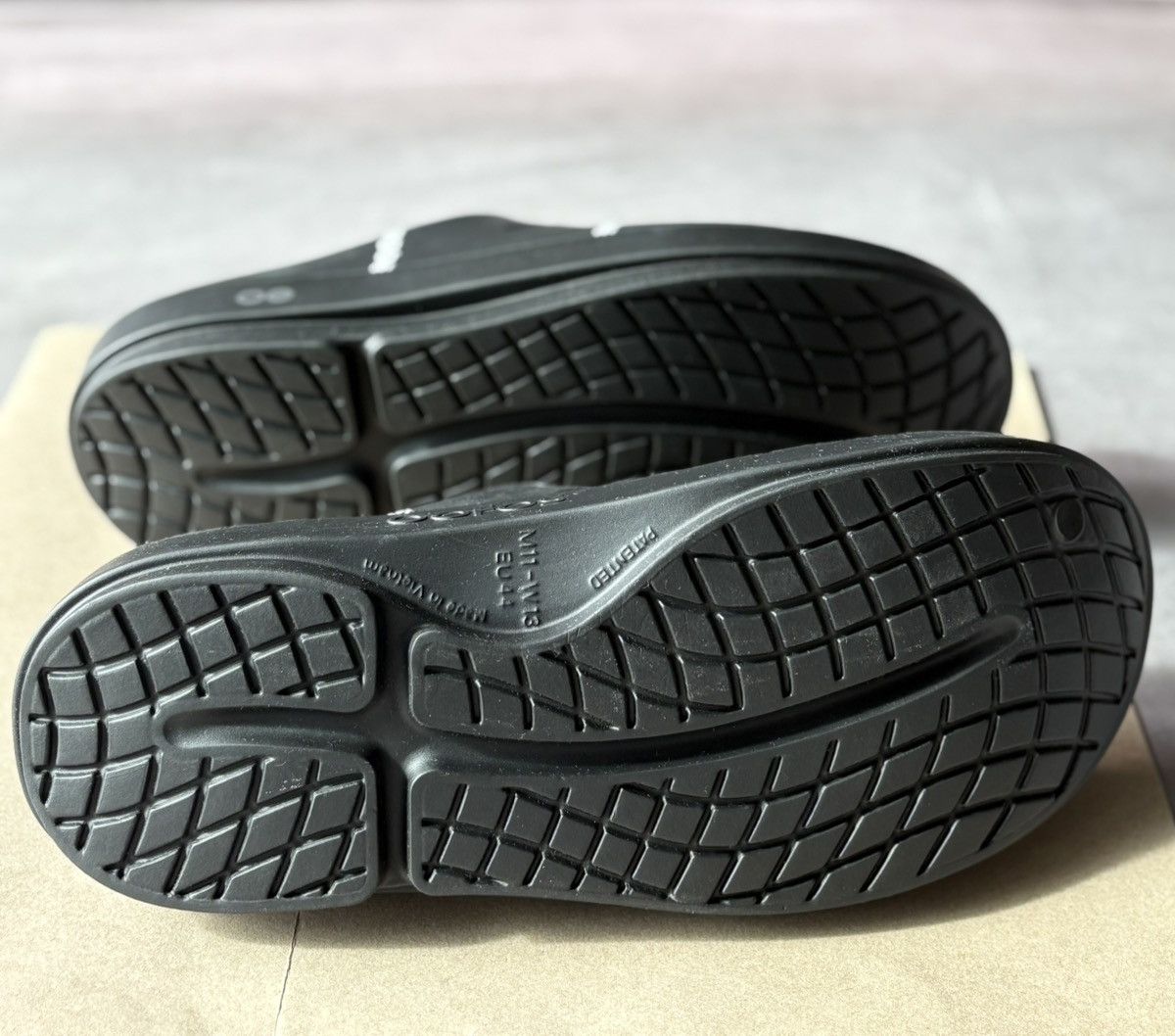 Undercover Undercover x Oofos Recovery Slide Size US 11 / EU 44 - 5 Thumbnail