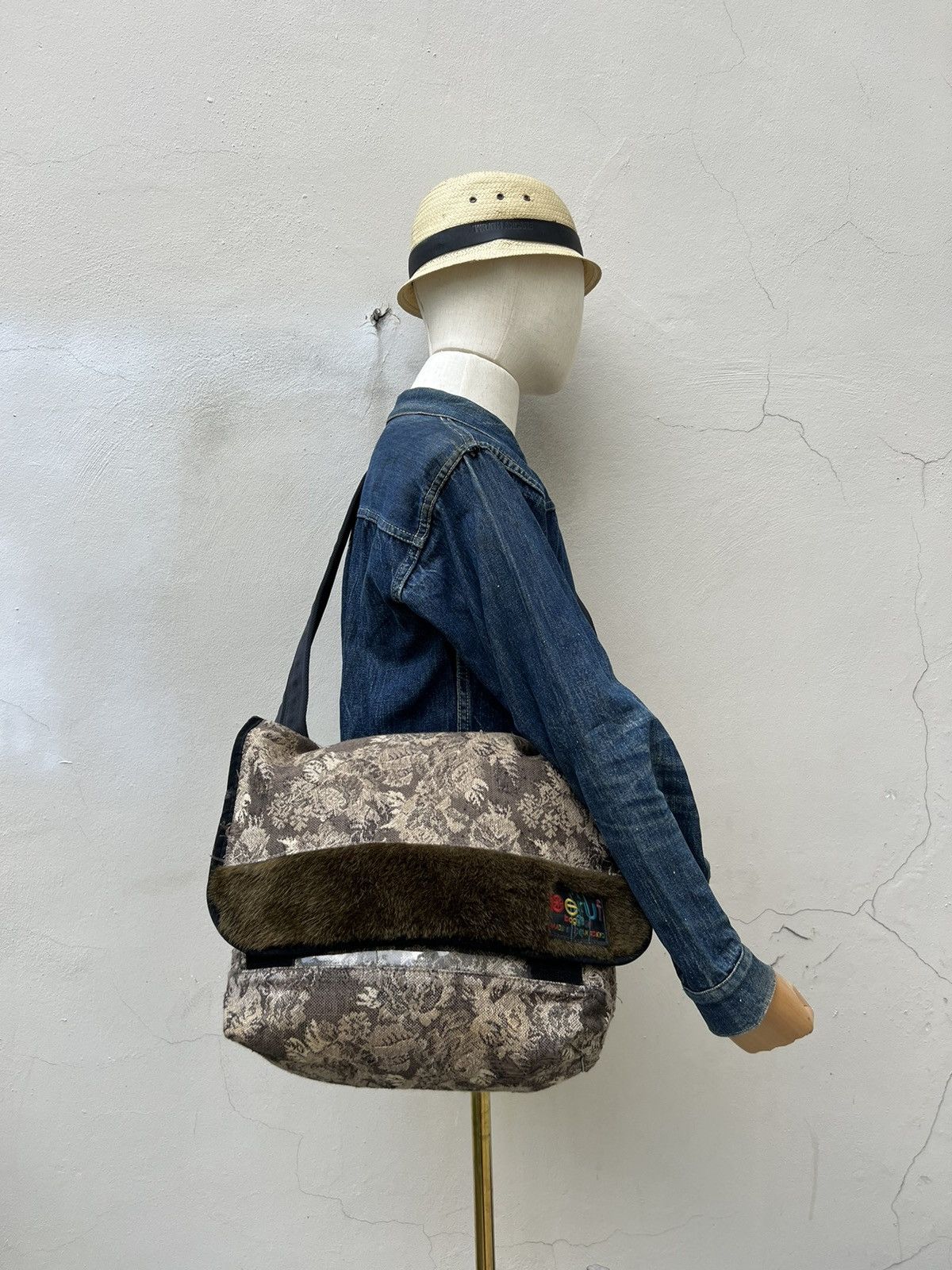 Vintage Vintage Beruf Tokyo Japan Jacquard Tarpaulin Messenger Bag Size ONE SIZE - 5 Thumbnail