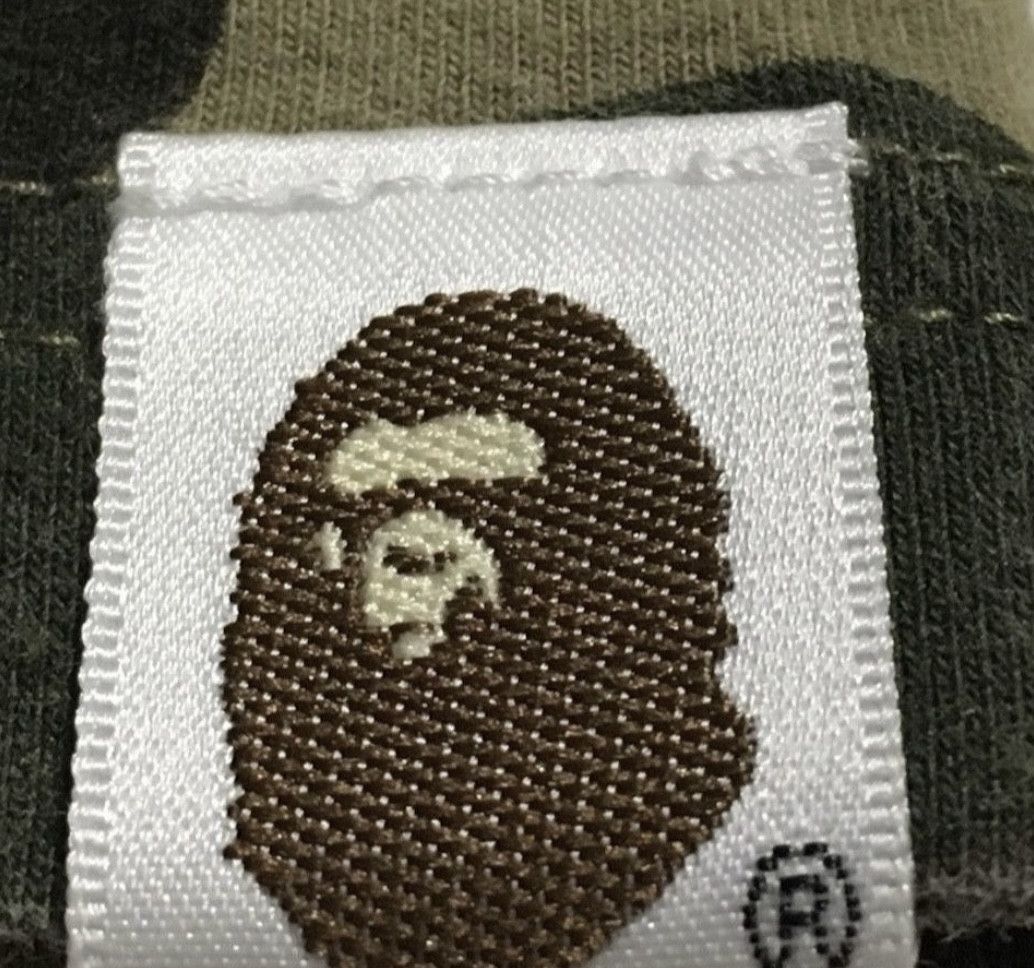 Bape 1st Camo Shark Tee Size US M / EU 48-50 / 2 - 7 Thumbnail