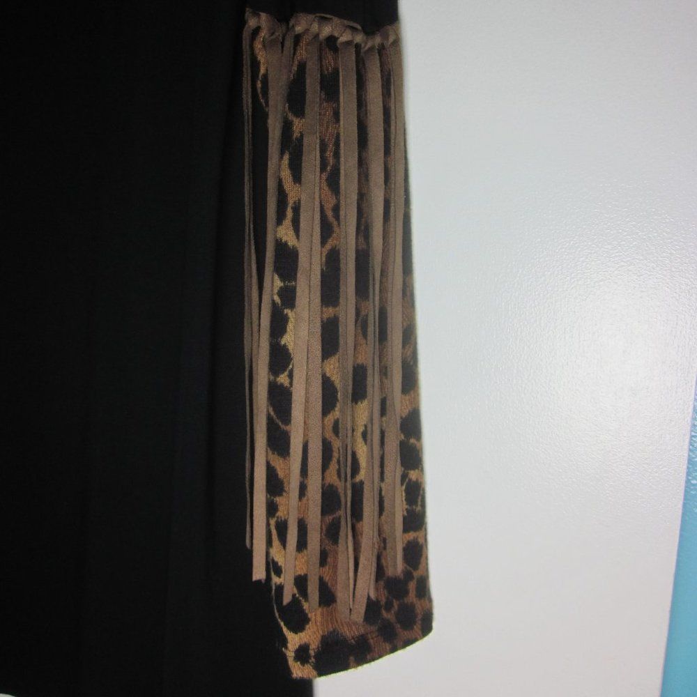 Judith Leiber Judith March Black Tunic Top Womens Size L Accent Sleeve Animal Print & Leather Size L / US 10 / IT 46 - 8 Thumbnail