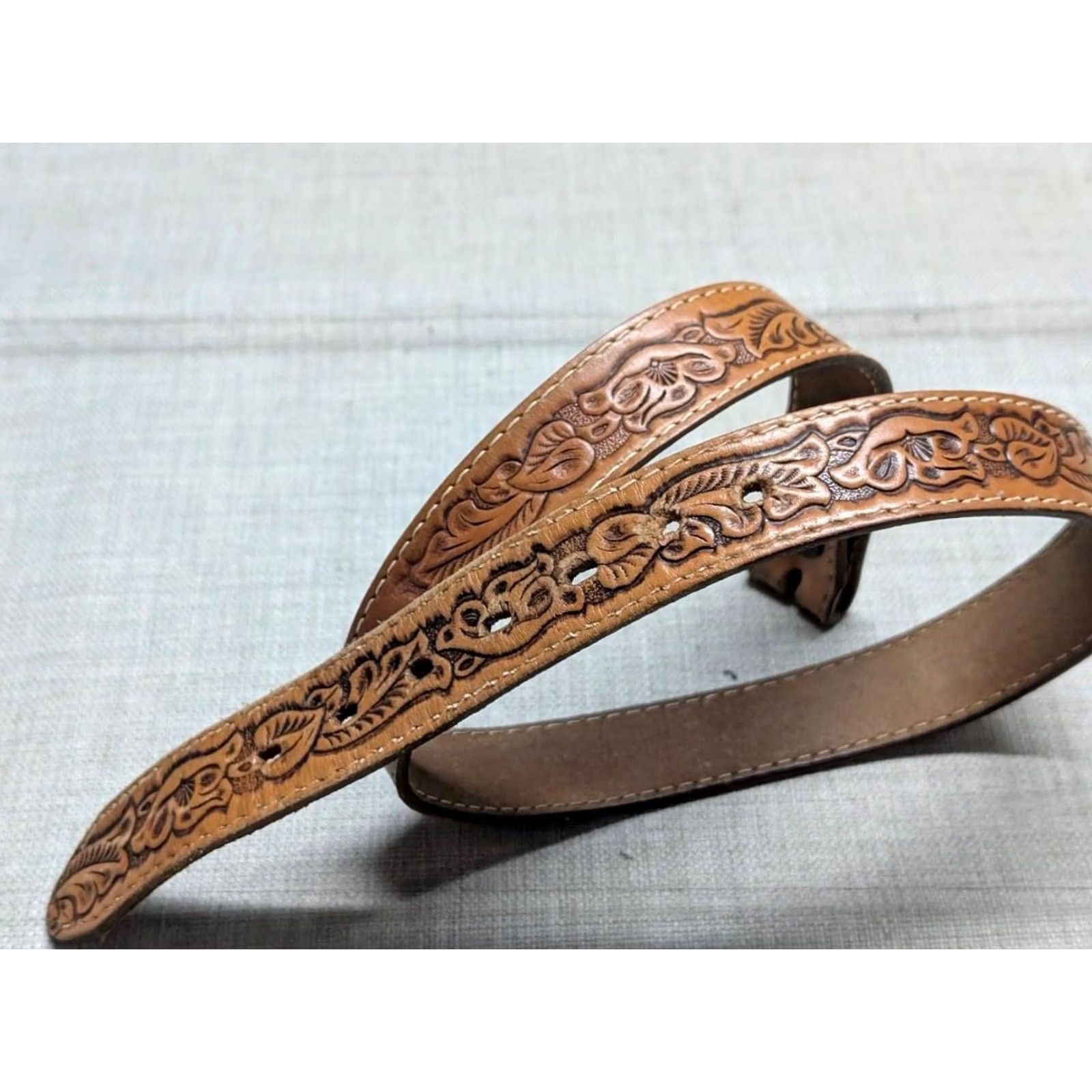 Vintage VINTAGE western belt Belt Women 28 brown Tooled SANDY named buckle Western Belt Size ONE SIZE - 6 Thumbnail