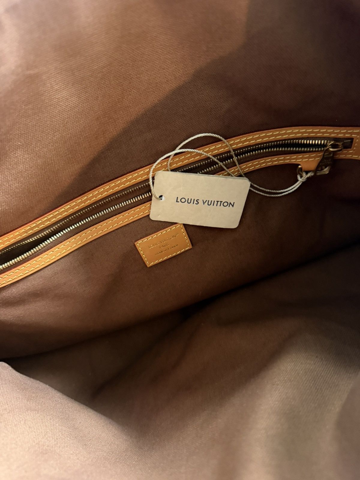 Louis Vuitton louis vuitton vagabond monogram Size ONE SIZE - 4 Thumbnail