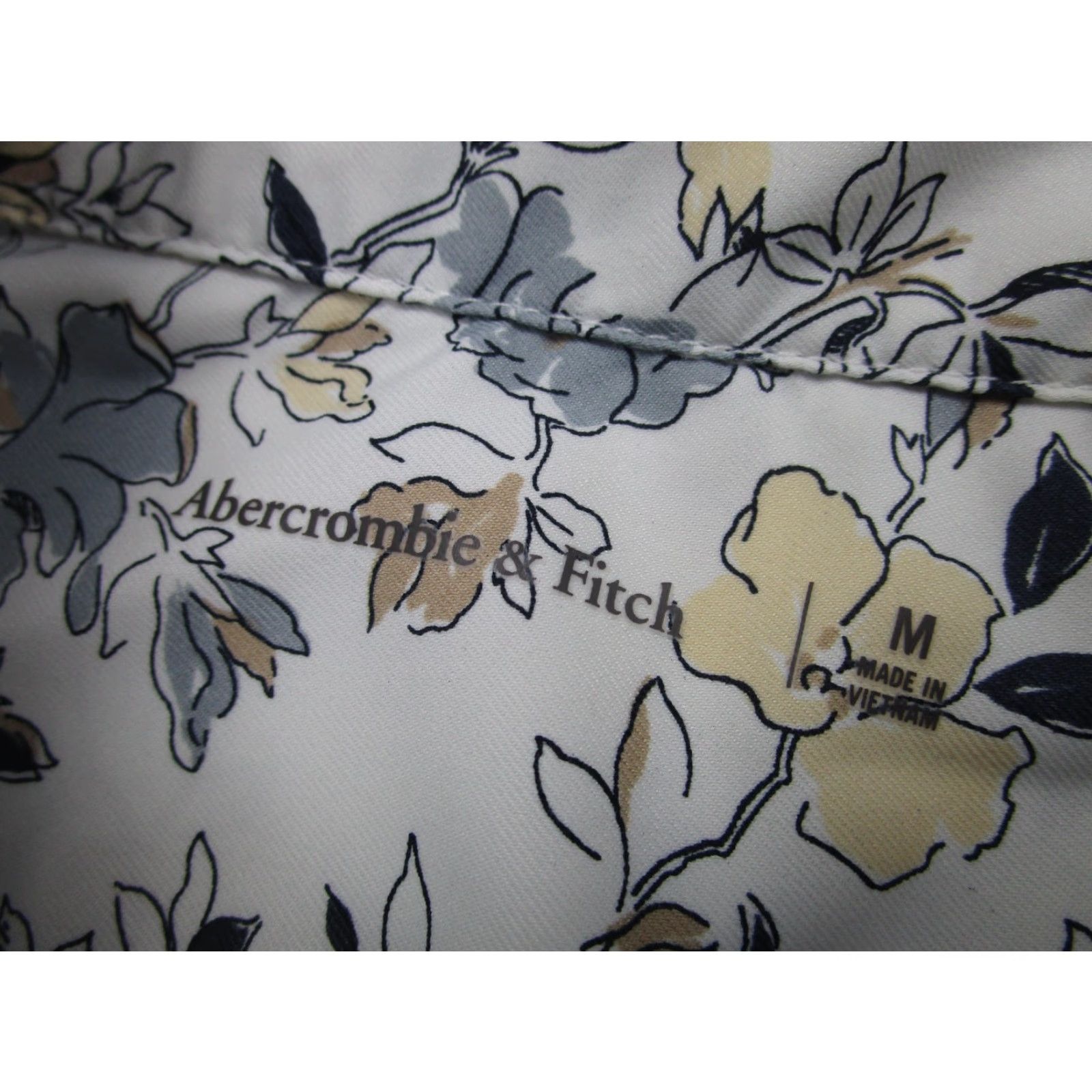 Abercrombie & Fitch Abercrombie & Fitch Shirt Mens Medium Floral Short Sleeve Button Front Stretch Size US M / EU 48-50 / 2 - 4 Thumbnail