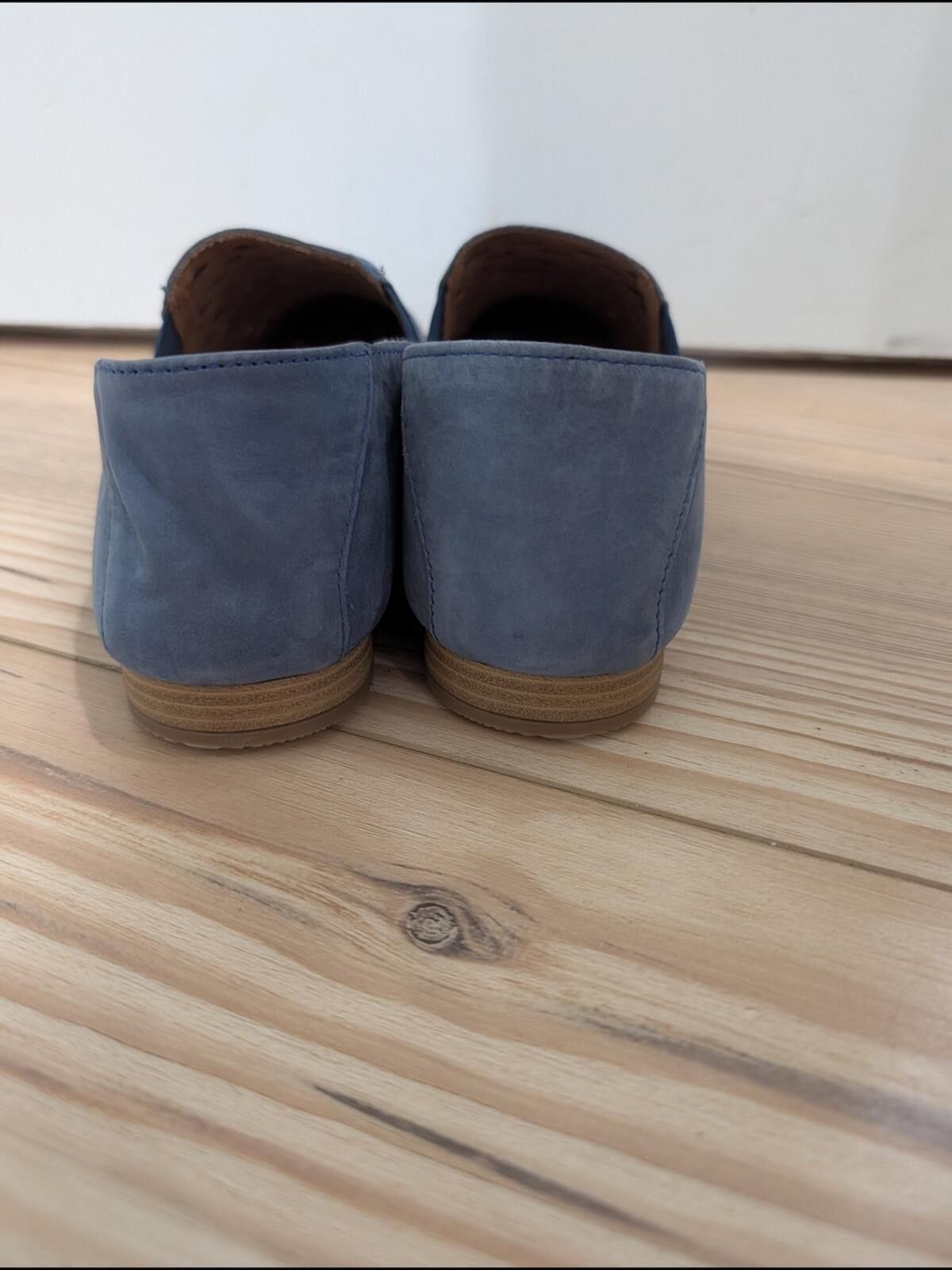Other Earth Origins Women’s Perforated Blue Suede Slip-On Loafers Size US 10 / IT 40 - 5 Thumbnail