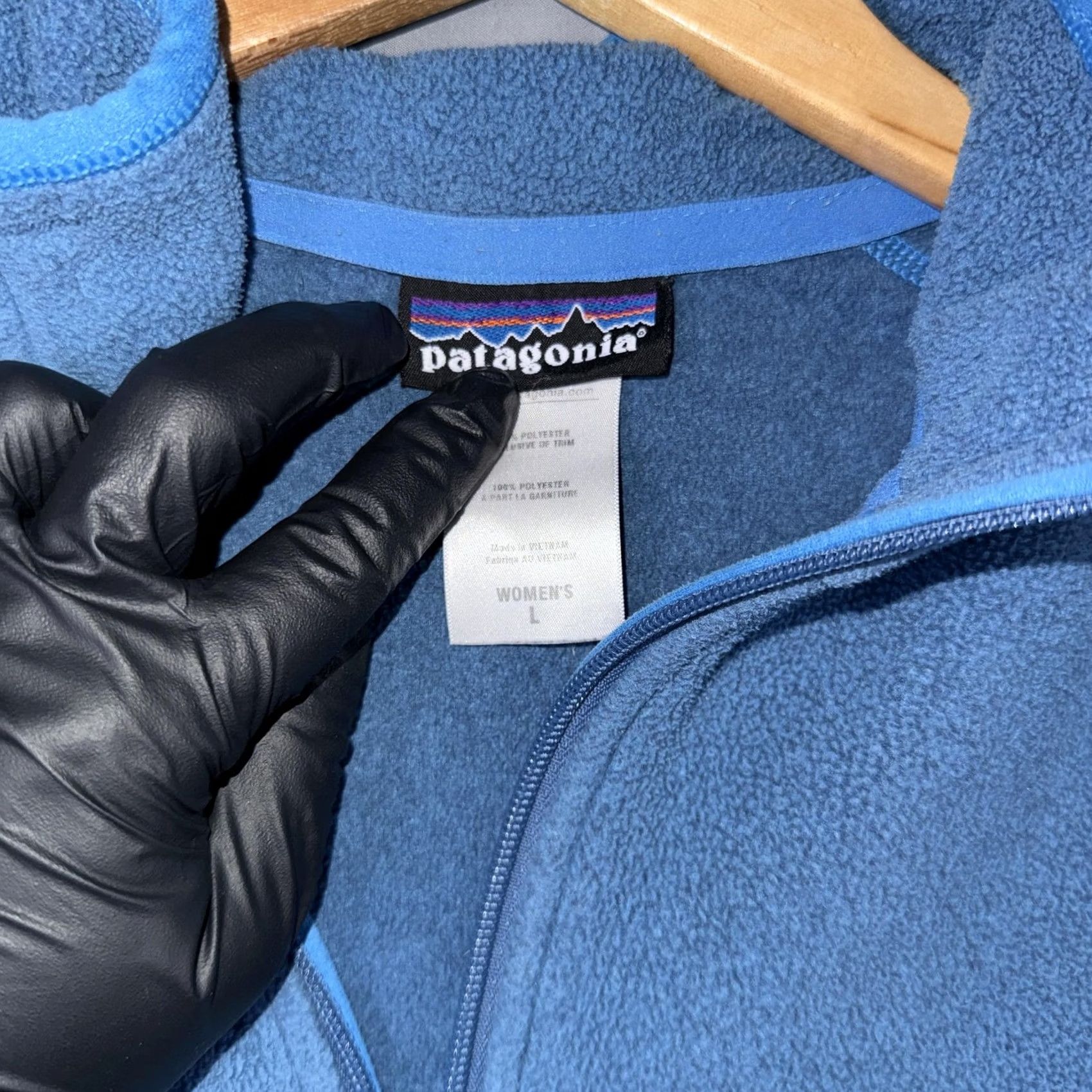 Patagonia Patagonia Jacket Womens Large Blue Full Zip Lightweight Fleece Outdoor Layer Size L / US 10 / IT 46 - 3 Thumbnail