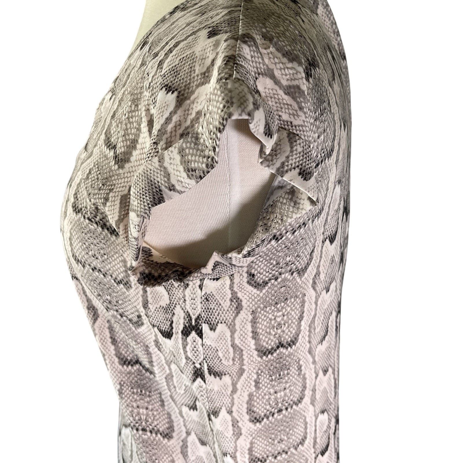 Skin Express V Neck Snakeskin Top P/S Size XS / US 0-2 / IT 36-38 - 3 Thumbnail
