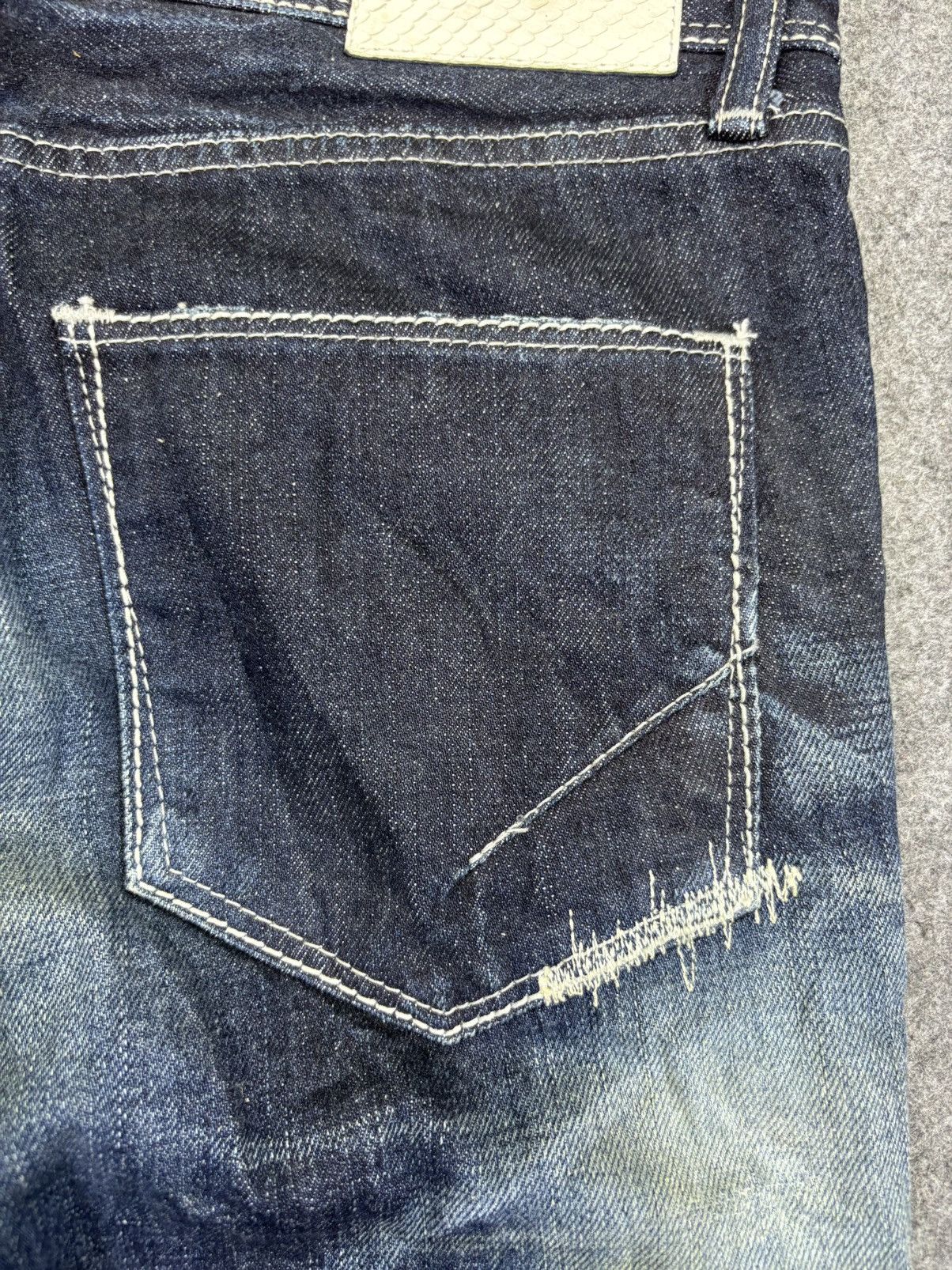 GOSTAR DE FUGA 💥Very Rare💥Archival Fuga Heavy Art Distressed Denim K7 Size US 30 / EU 46 - 15 Thumbnail