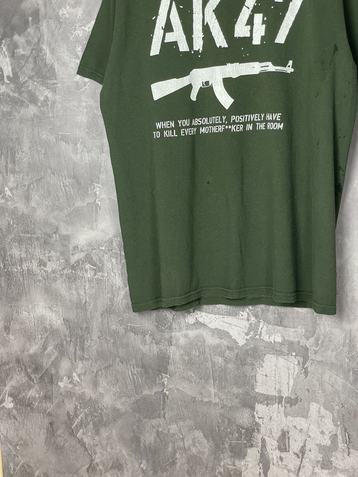 Vintage Vintage AK-47 Weapons Terror Y2K T-shirt Size M Size US M / EU 48-50 / 2 - 6 Thumbnail