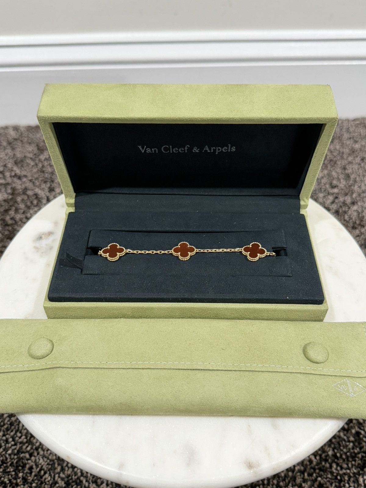 Van Cleef & Arpels Van Cleef Vintage Alhambra 5-Motif Gold Carnelian Bracelet Size ONE SIZE - 1 Thumbnail