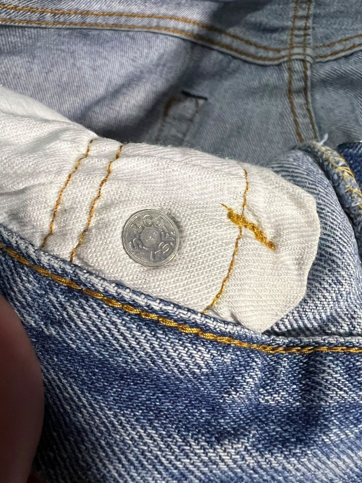 Levi's 80’s Levi’s 501 Light Wash Jean USA Size US 30 / EU 46 - 10 Thumbnail
