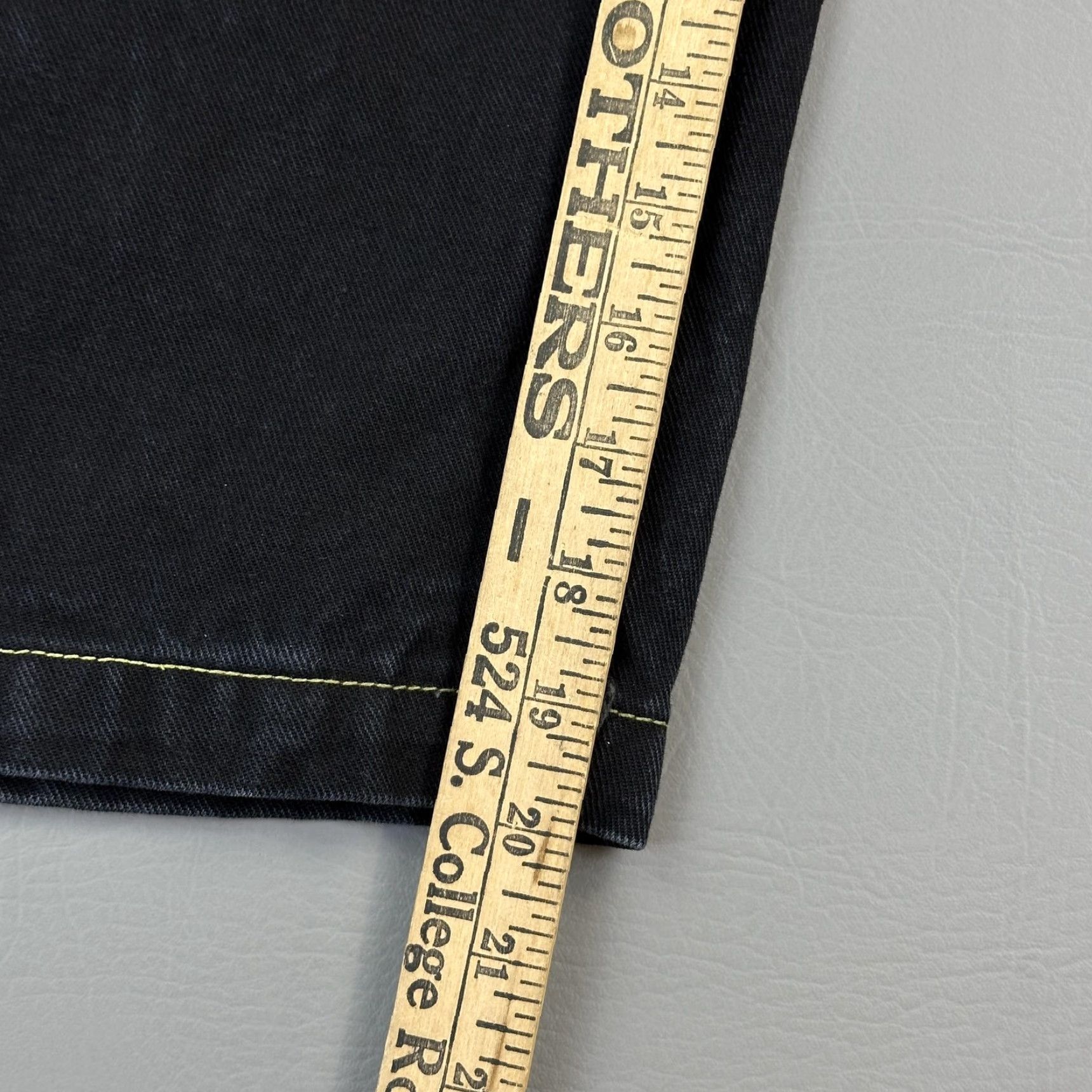 Coogi VINTAGE Coogi Shorts Mens 36 Black Baggy Embroidered Hip Hop Streetwear Y2K Size US 36 / EU 52 - 3 Thumbnail