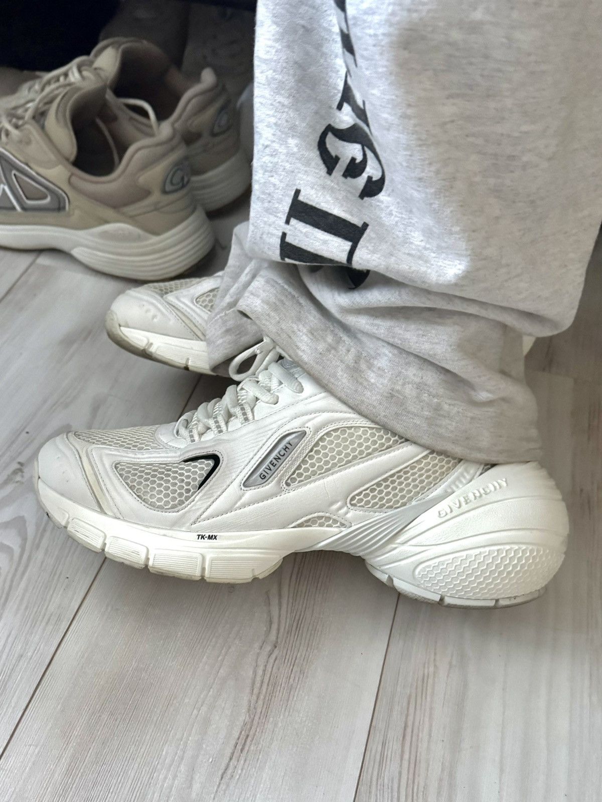 Givenchy Givenchy TK-MX White Sneakers Runners Luxury Designer Size US 9 / EU 42 - 5 Thumbnail