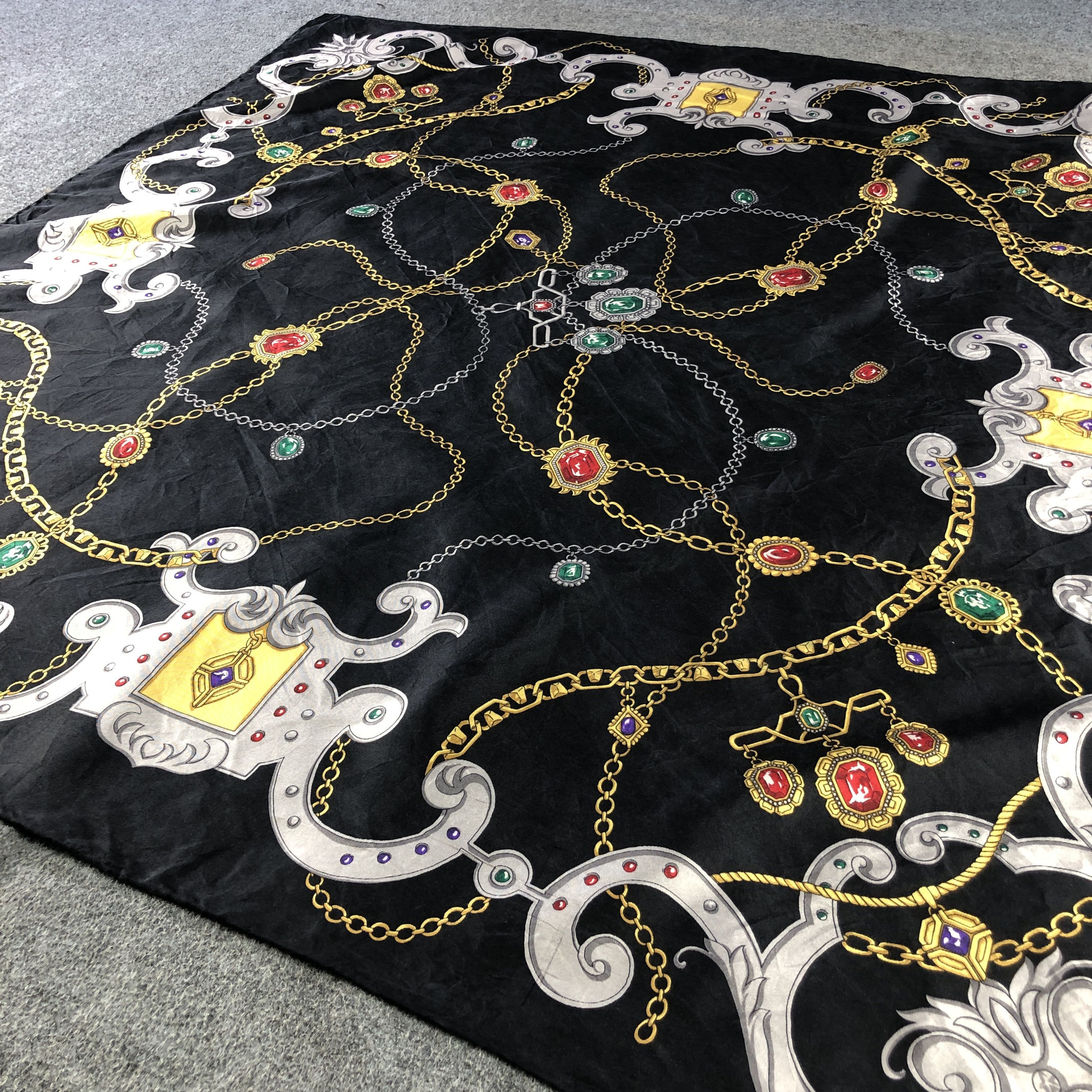 Vintage Vintage Gold Chains Silk Scarf M1250 Size ONE SIZE - 3 Thumbnail