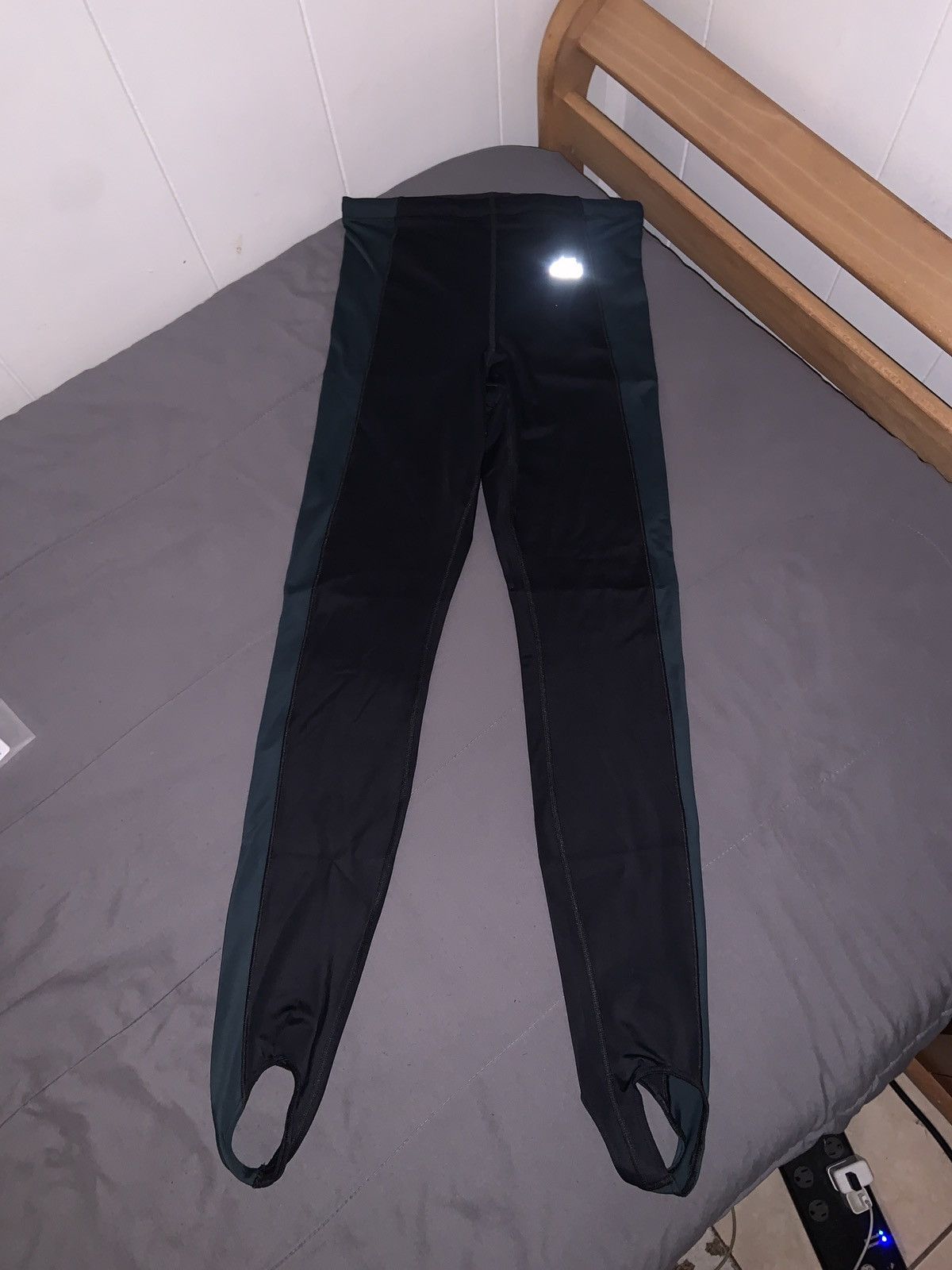 SKIMS Womens - Skims High Waisted 26” Stirrup Leggings - Size S Size 26" / US 2 / IT 38 - 1 Thumbnail