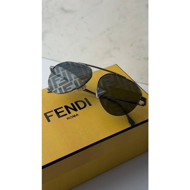 Fendi NEW Fendi FE40061U Silver Logo Mirror Aviator Sunglasses Size ONE SIZE - 1 Thumbnail