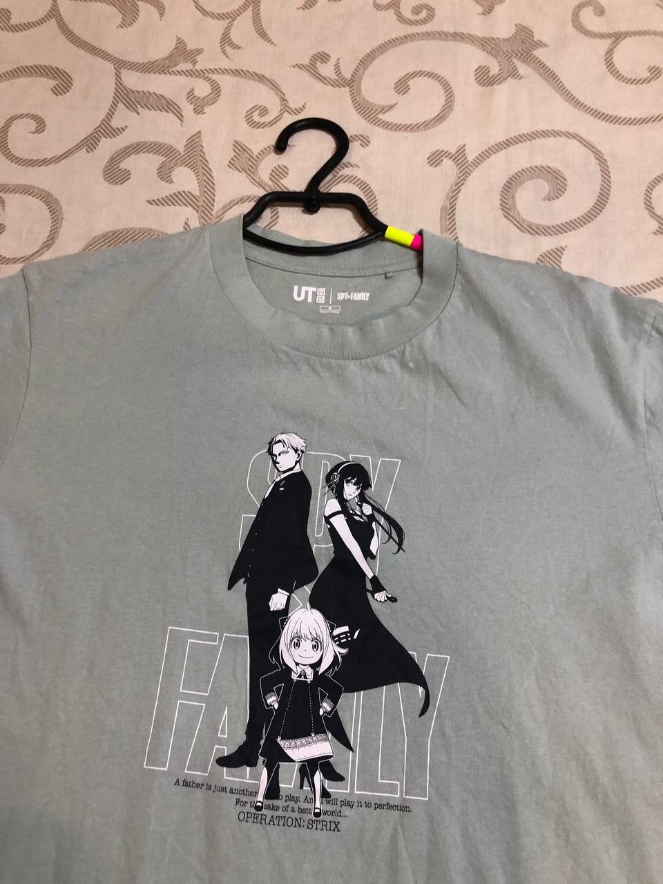 Uniqlo SPY x FAMILY Uniqlo UT Unisex Short-Sleeve Graphic T-Shirt Size US M / EU 48-50 / 2 - 11 Thumbnail