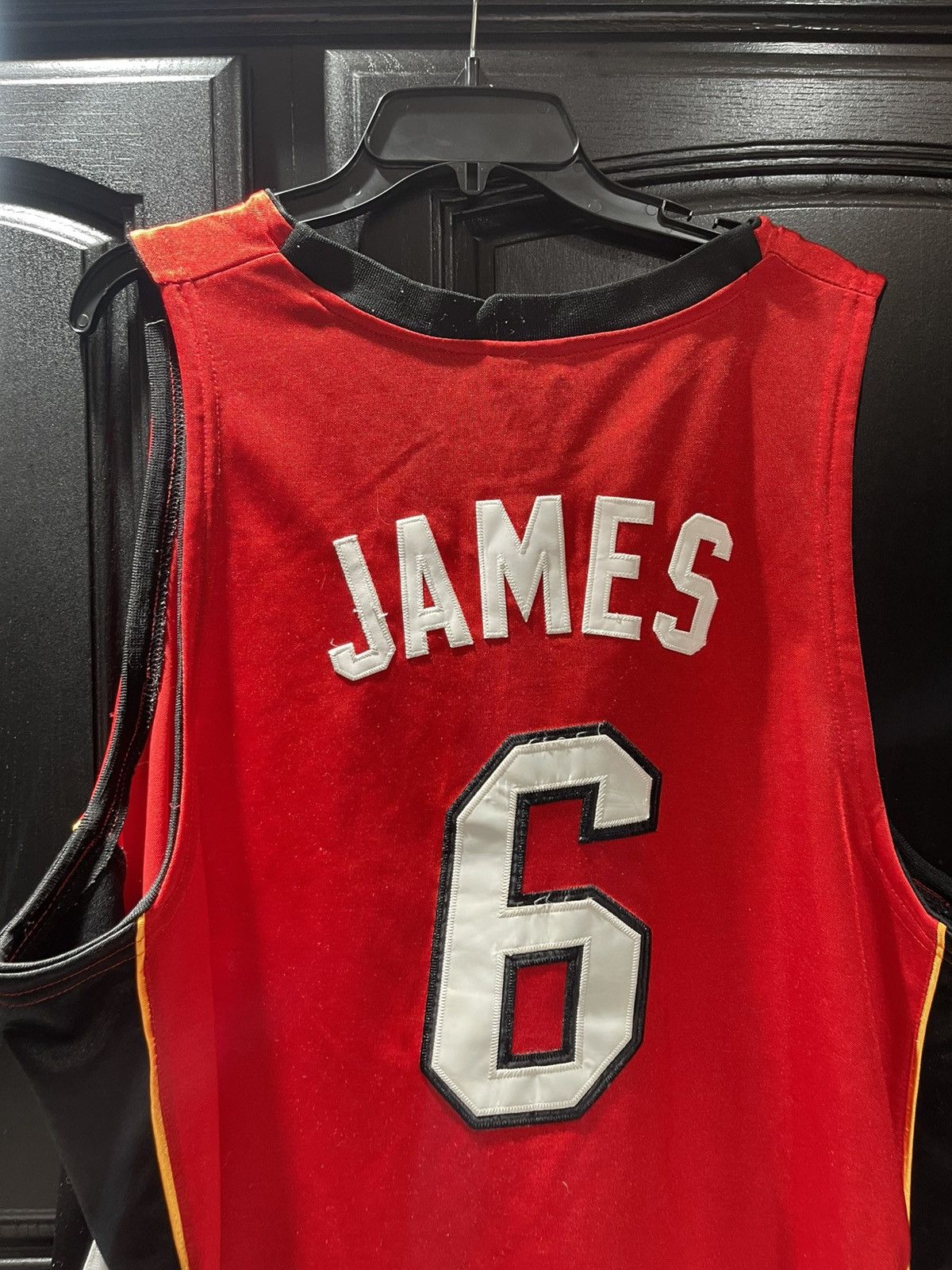 Adidas × NBA Adidas Miami Heat LeBron James #6 Basketball Jersey Size US L / EU 52-54 / 3 - 6 Thumbnail
